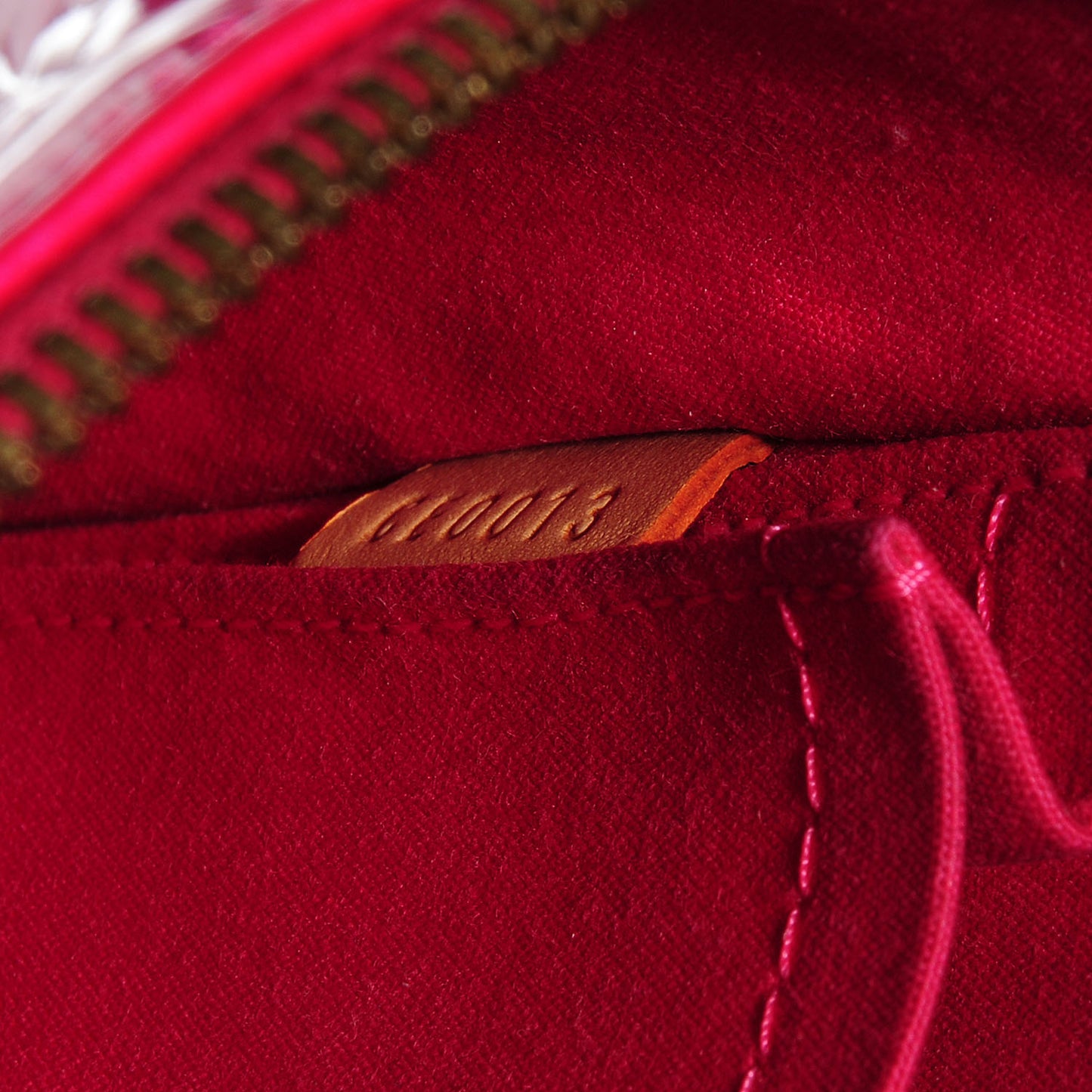 Vernis Sullivan Vertical Fuchsia