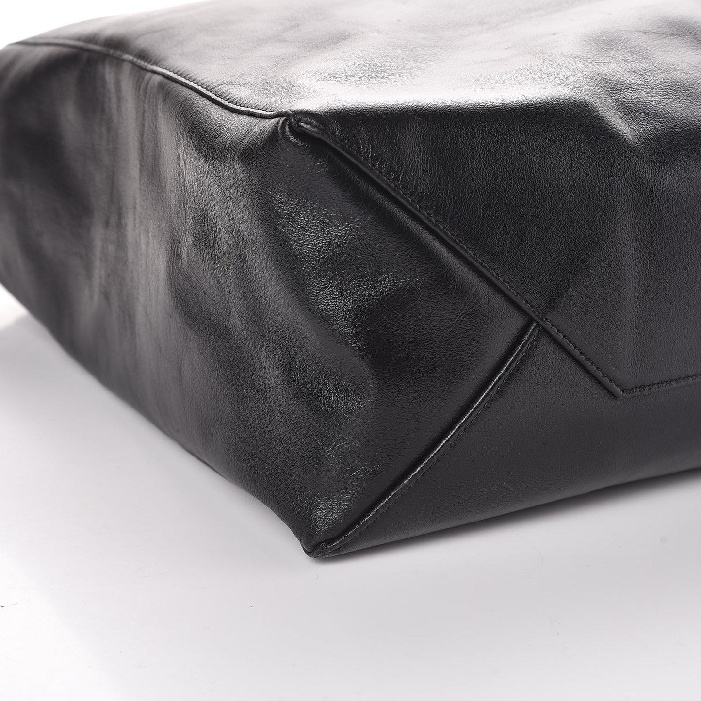 Smooth Lambskin Vertical Cabas Black