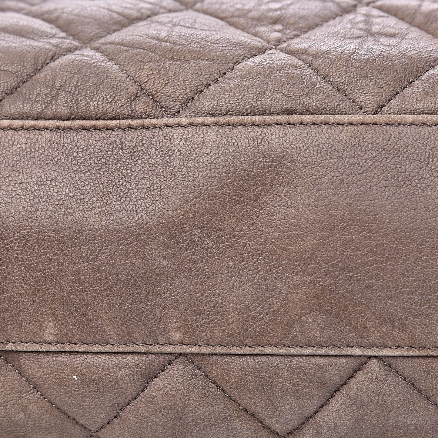 Washed Lambskin Chain Around Hobo Grey