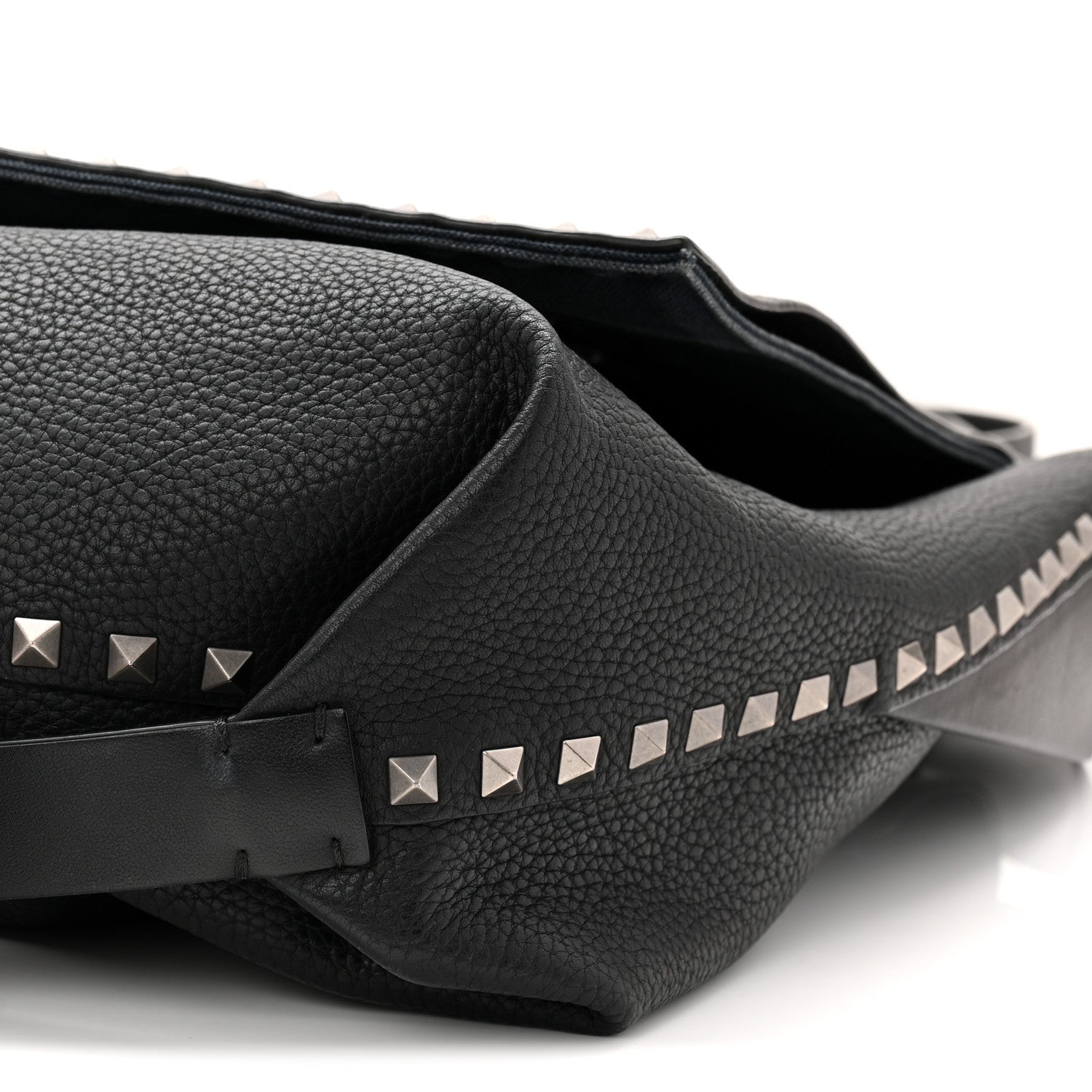 Valentino Garavani Pebbled Calfskin Rockstud Messenger Black 9 of 9