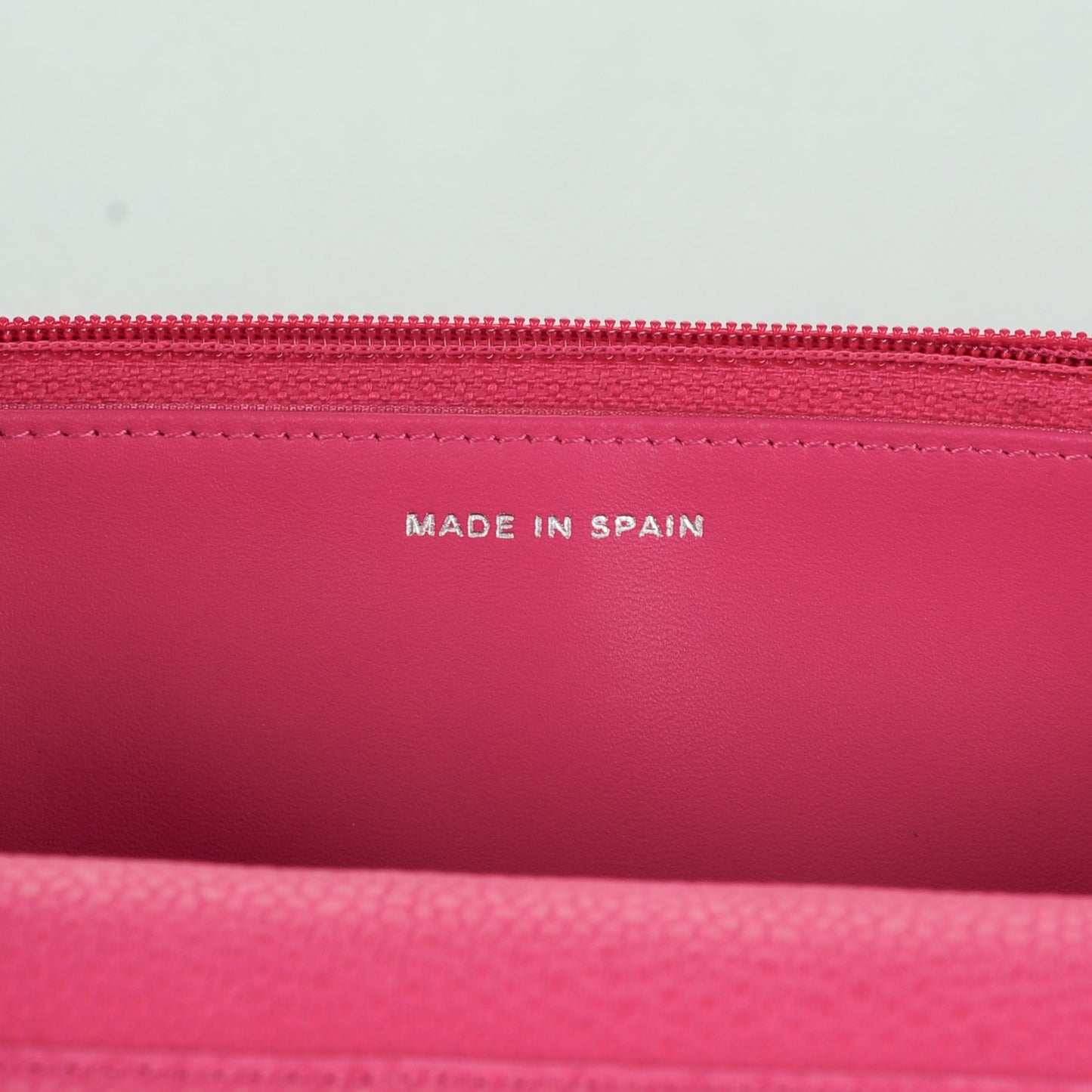 Iridescent Caviar Quilted Wallet on Chain WOC Pink