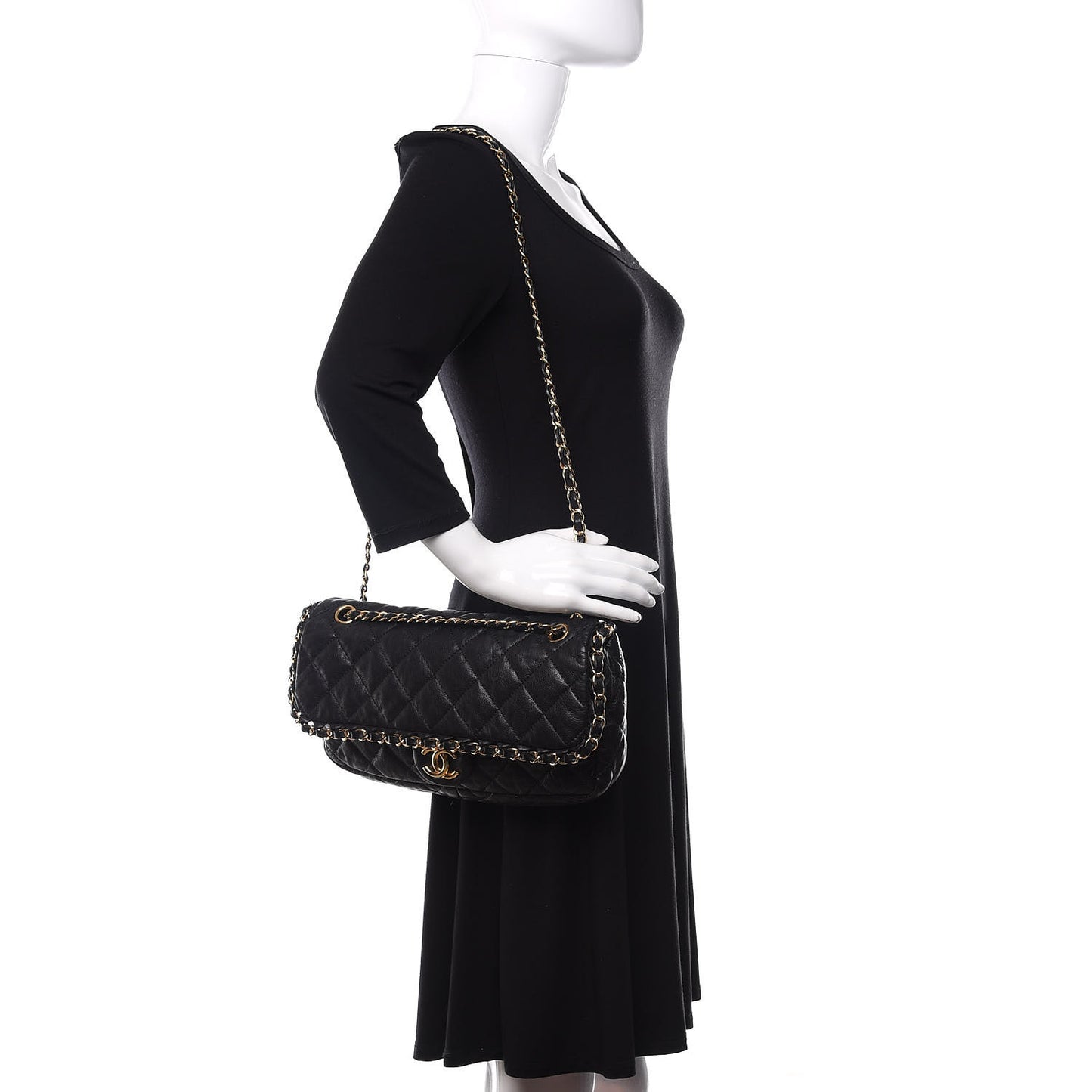 Calfskin Quilted Medium Chain Me Flap Black