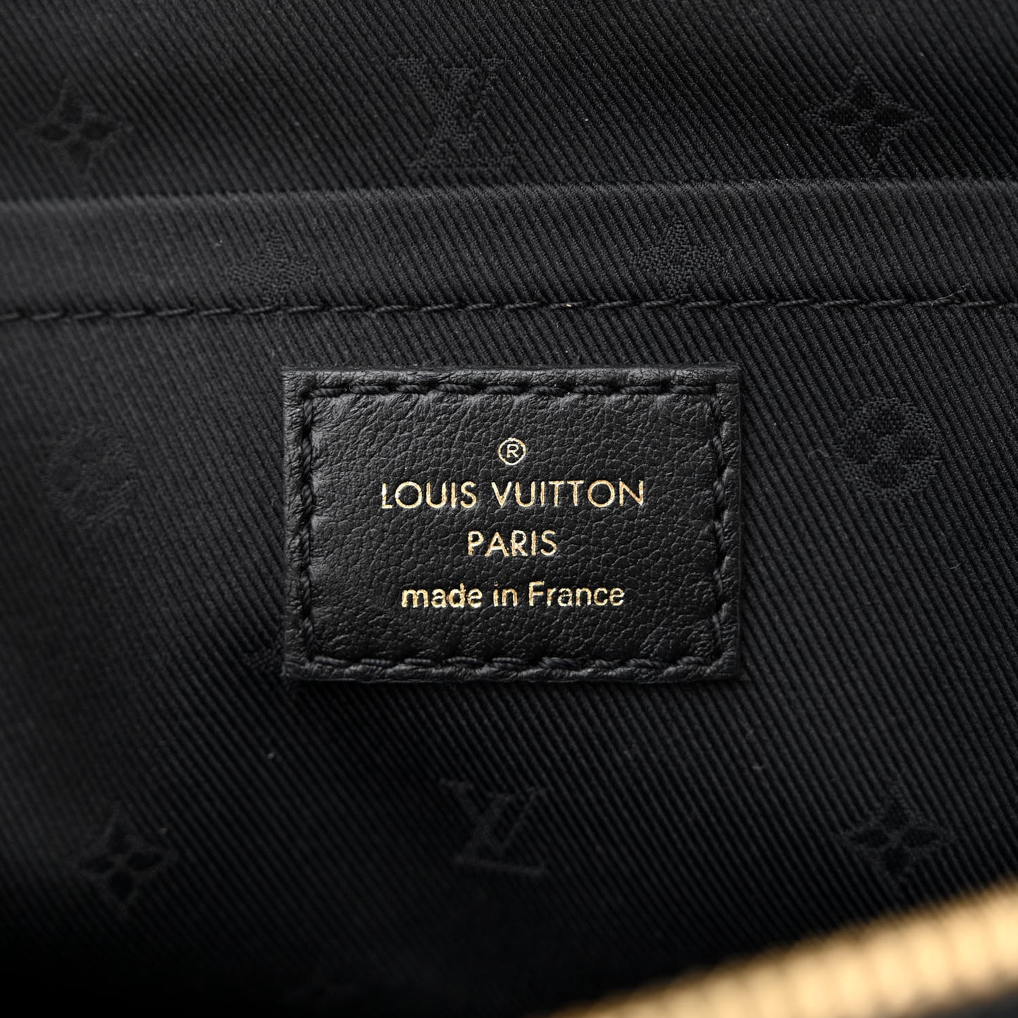 Calfskin Bubblegram Alma BB Black