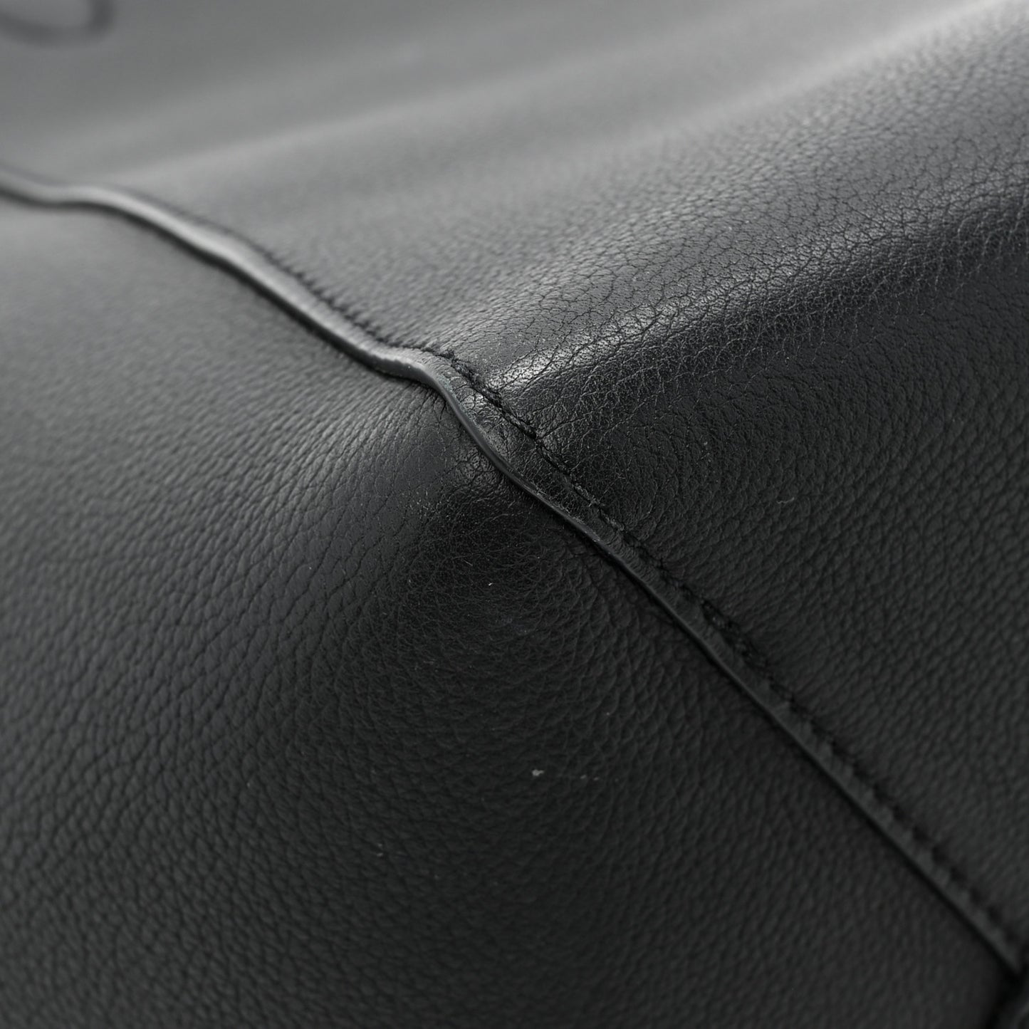 Calfskin Lockme Cabas Black
