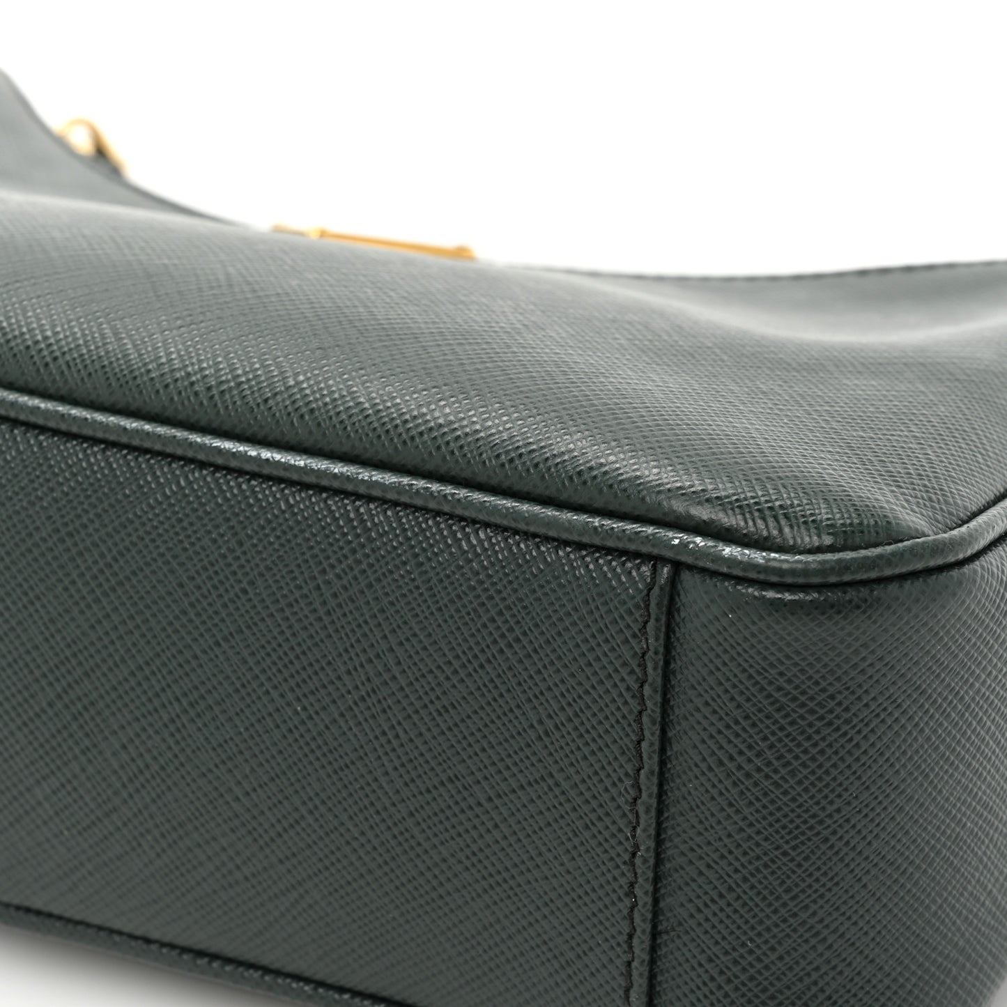 Saffiano Lux Re-Edition 2005 Shoulder Bag Smeraldo
