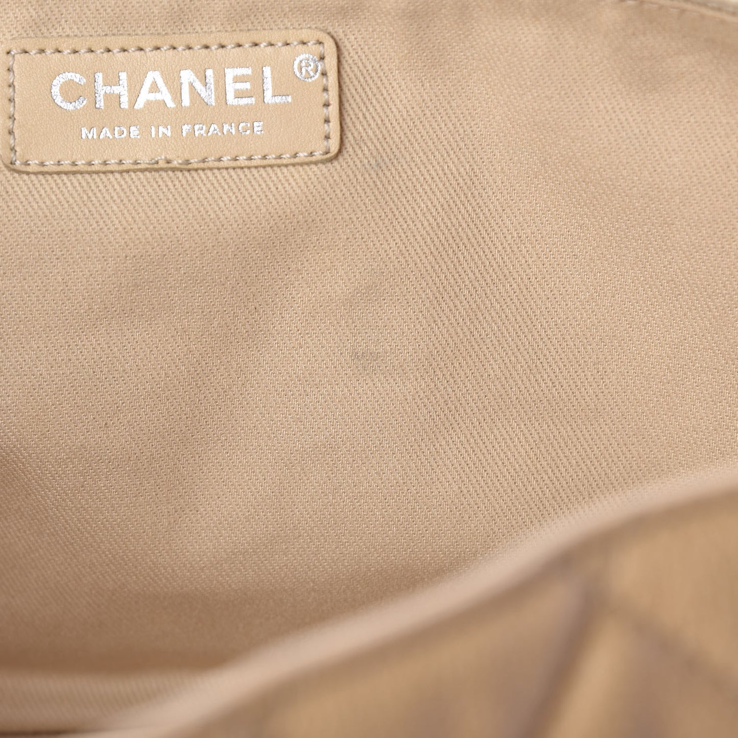 Caviar Quilted Jumbo Reissue Messenger Flap Beige