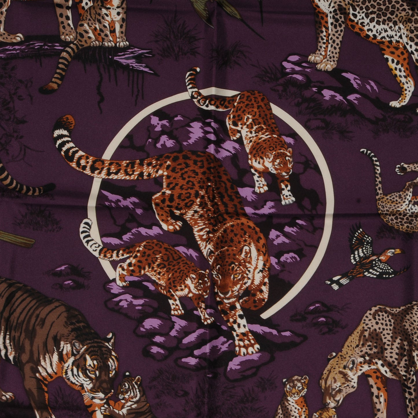 Silk Tendresse Feline Scarf 90