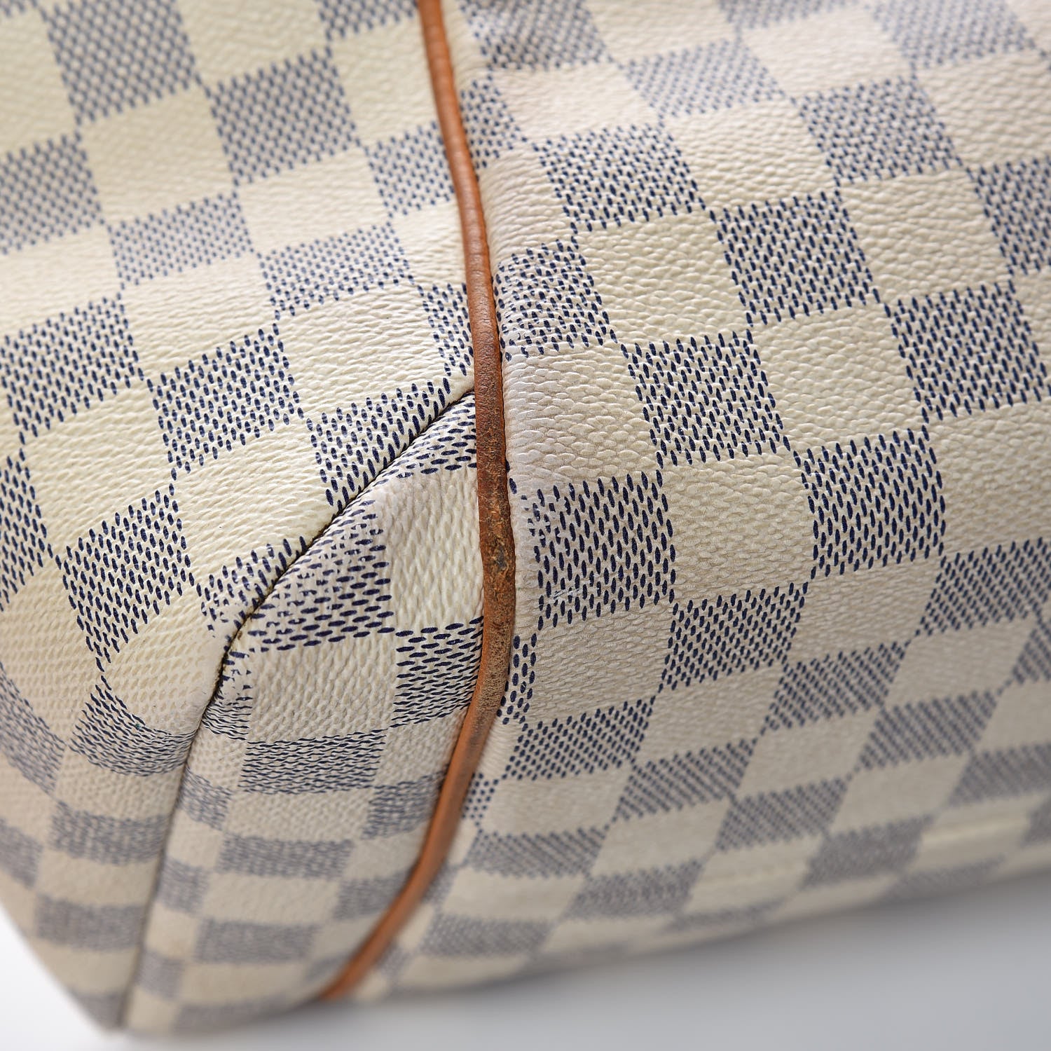 Louis Vuitton Damier Azur Totally MM 20 of 28