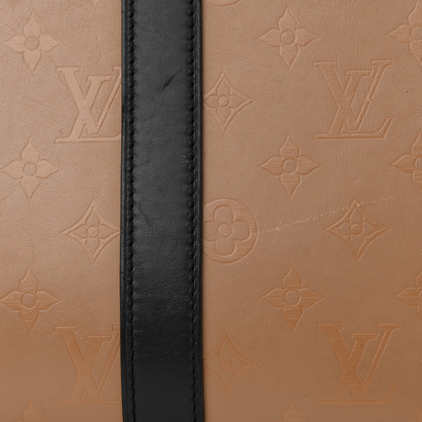 Monogram Cuir Plume Very Tote MM Sesame Creme