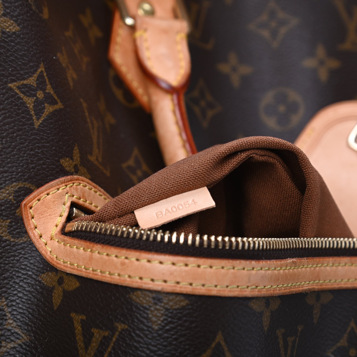 Louis Vuitton Monogram Alma Voyage GM 6 of 11