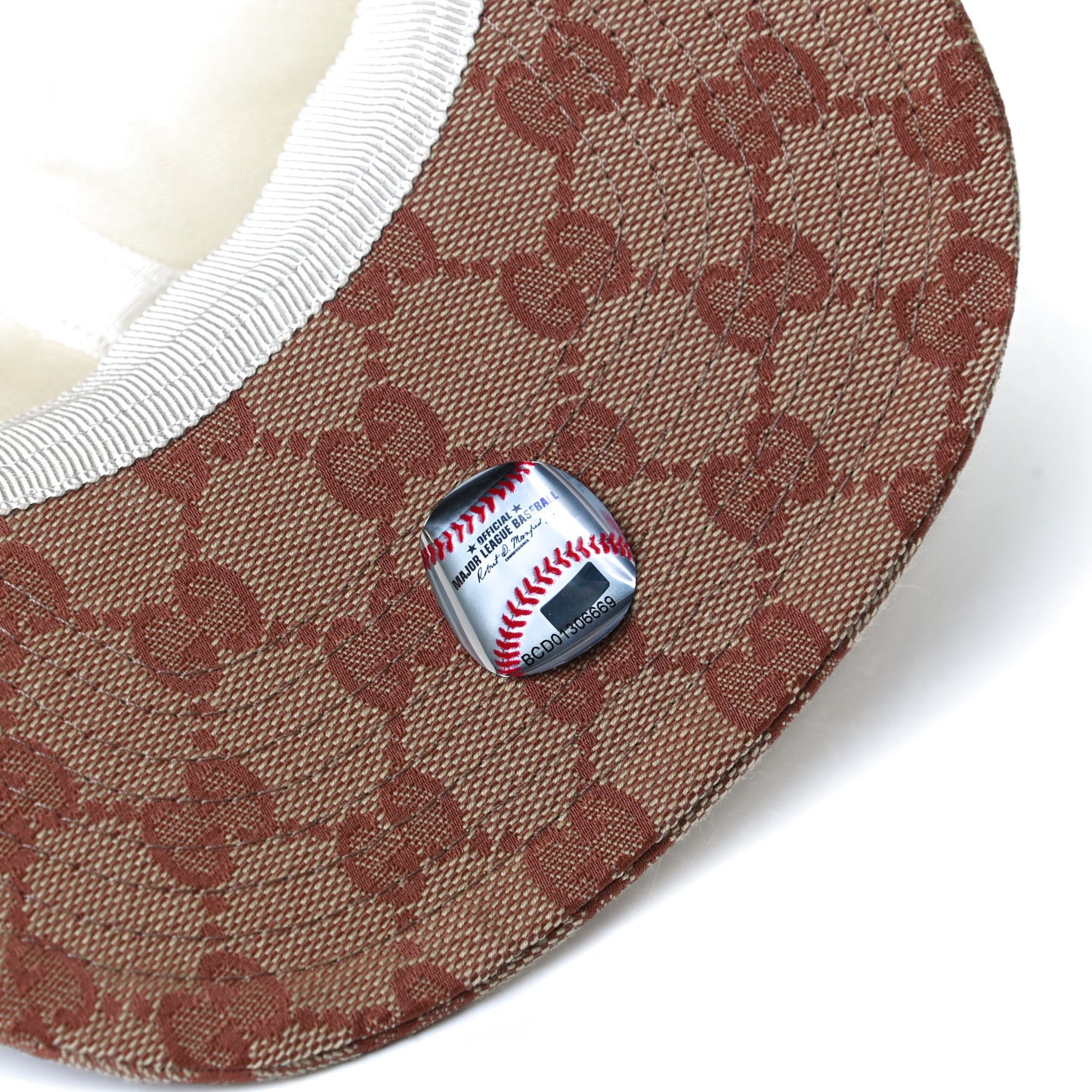 X MLB Monogram NY Yankees Baseball Hat 57-61 Beige Ruggine