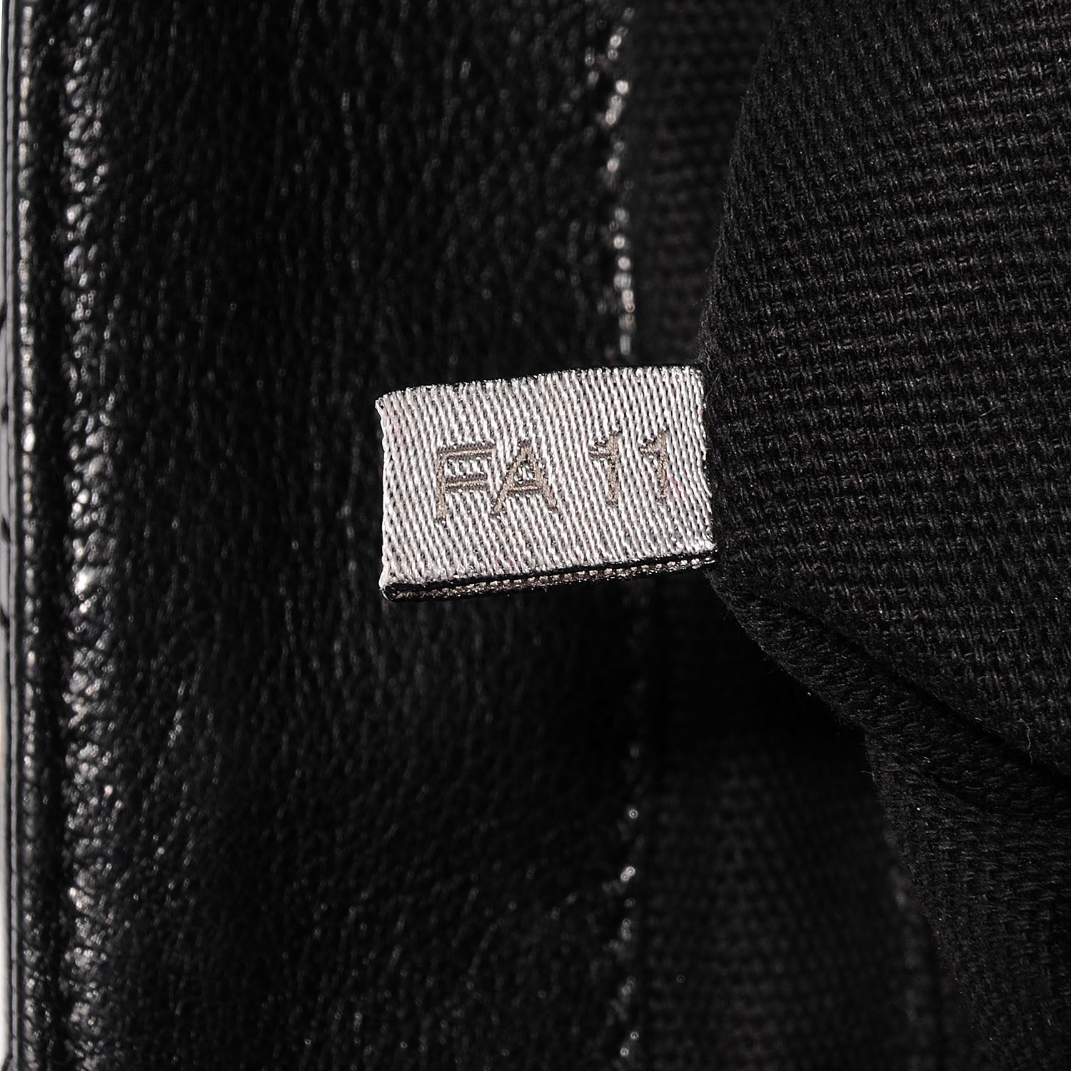 Marc Jacobs Lacquered Lambskin The XL Single Flap Black 9 of 12