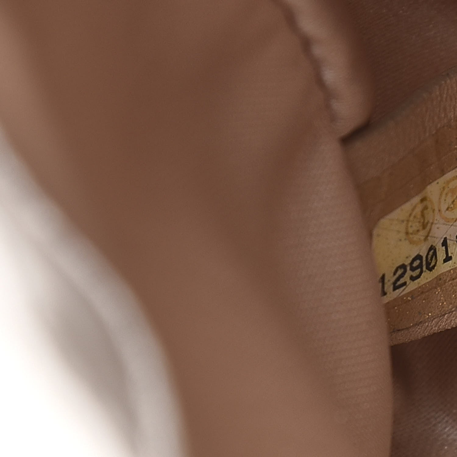 Chanel Vinyl Rock in Moscow Flap White 6 of 12