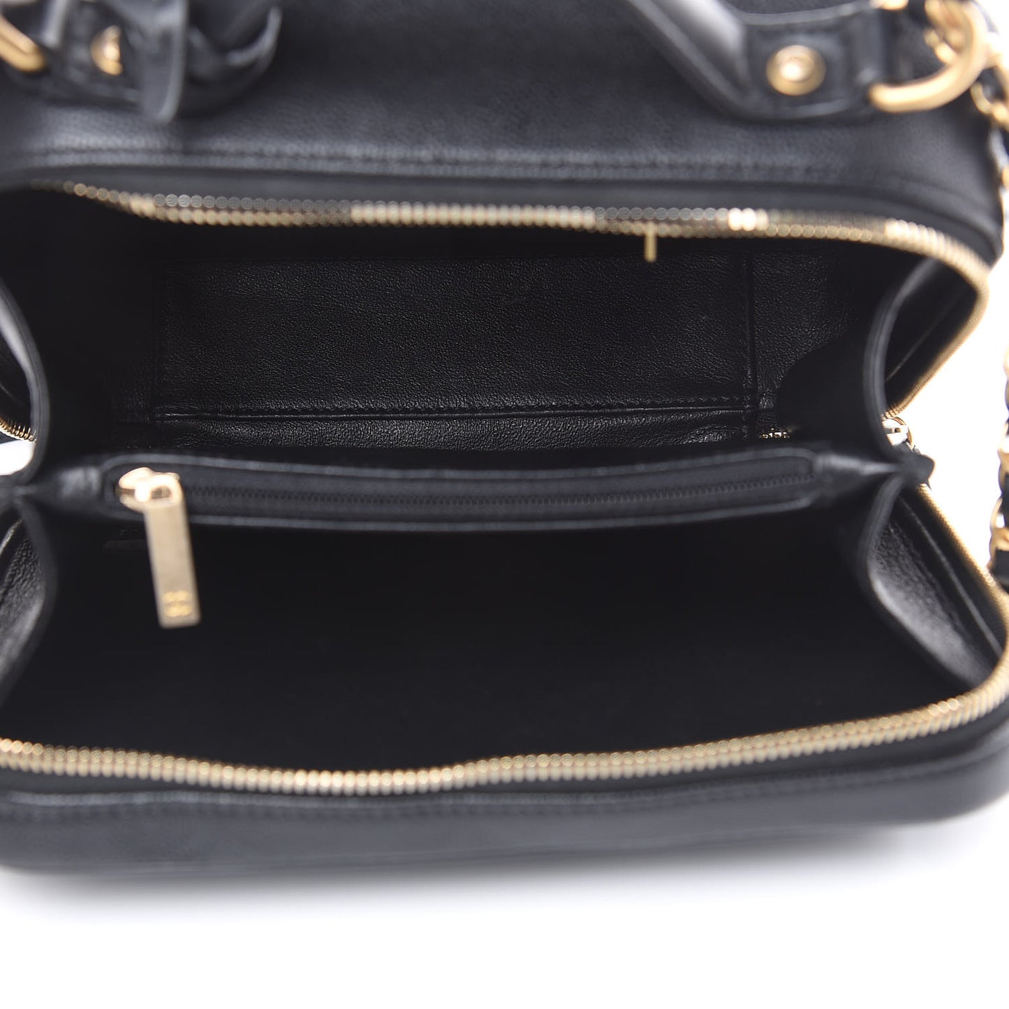 Caviar Quilted Medium CC Filigree Vanity Case Black