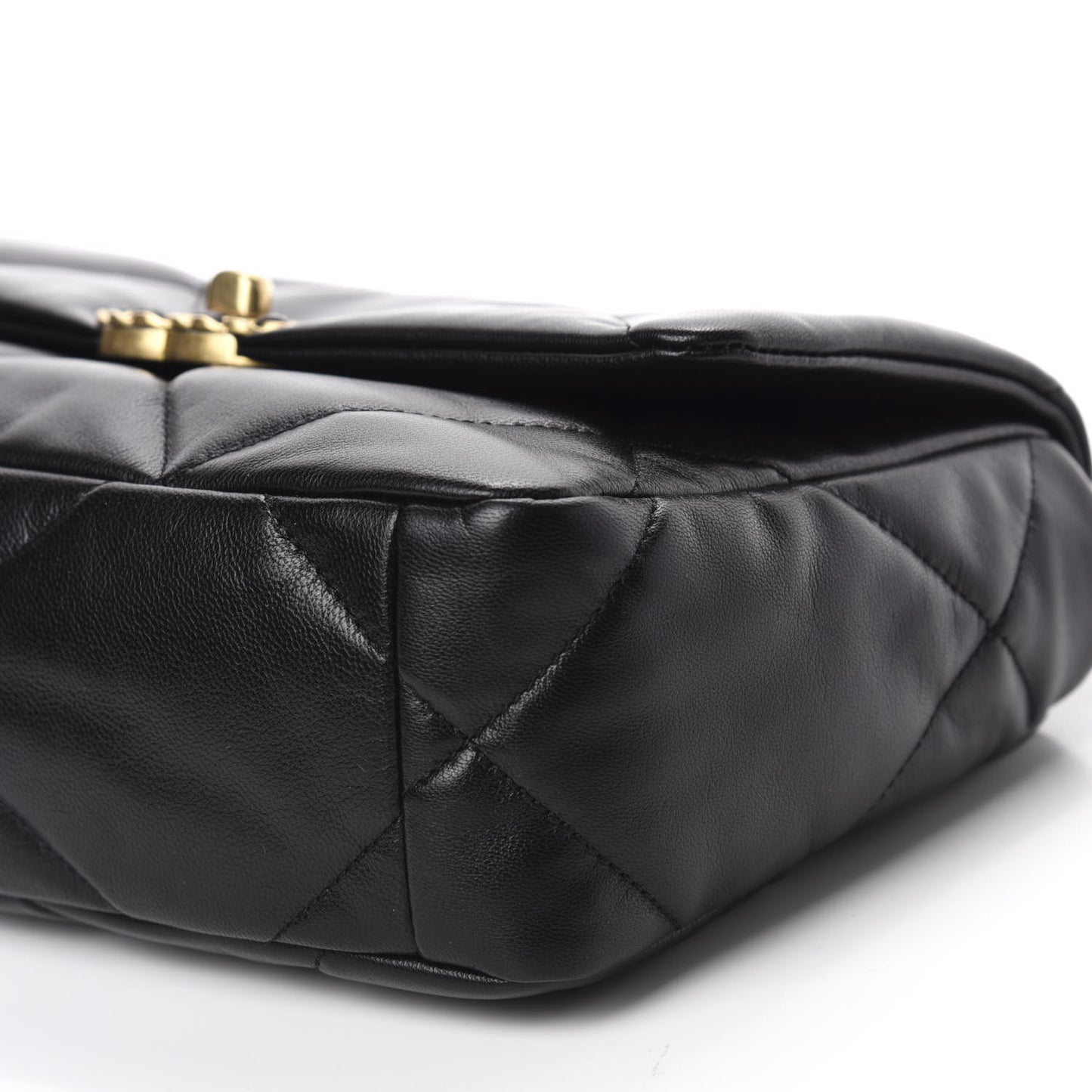 Goatskin Quilted Medium 19 Flap Black