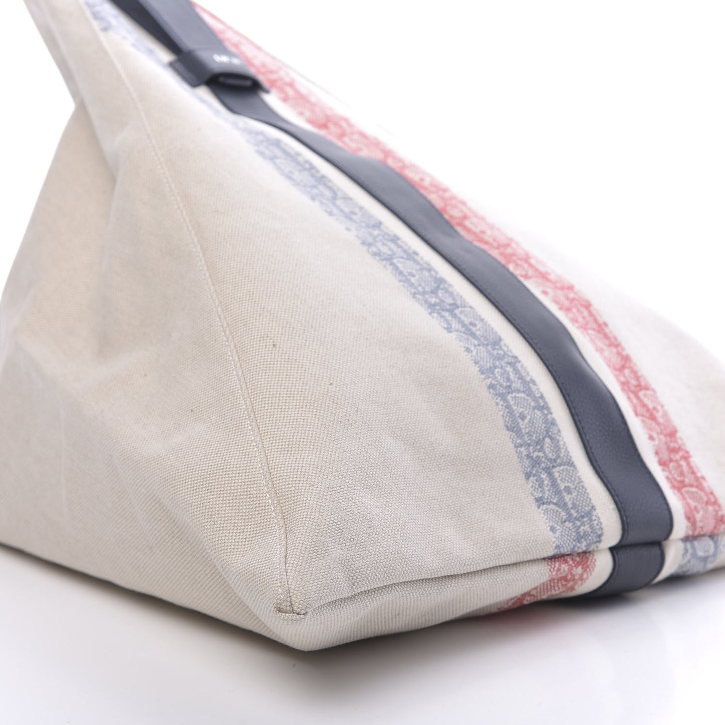 Canvas Sling Voyage Shopper Multicolor