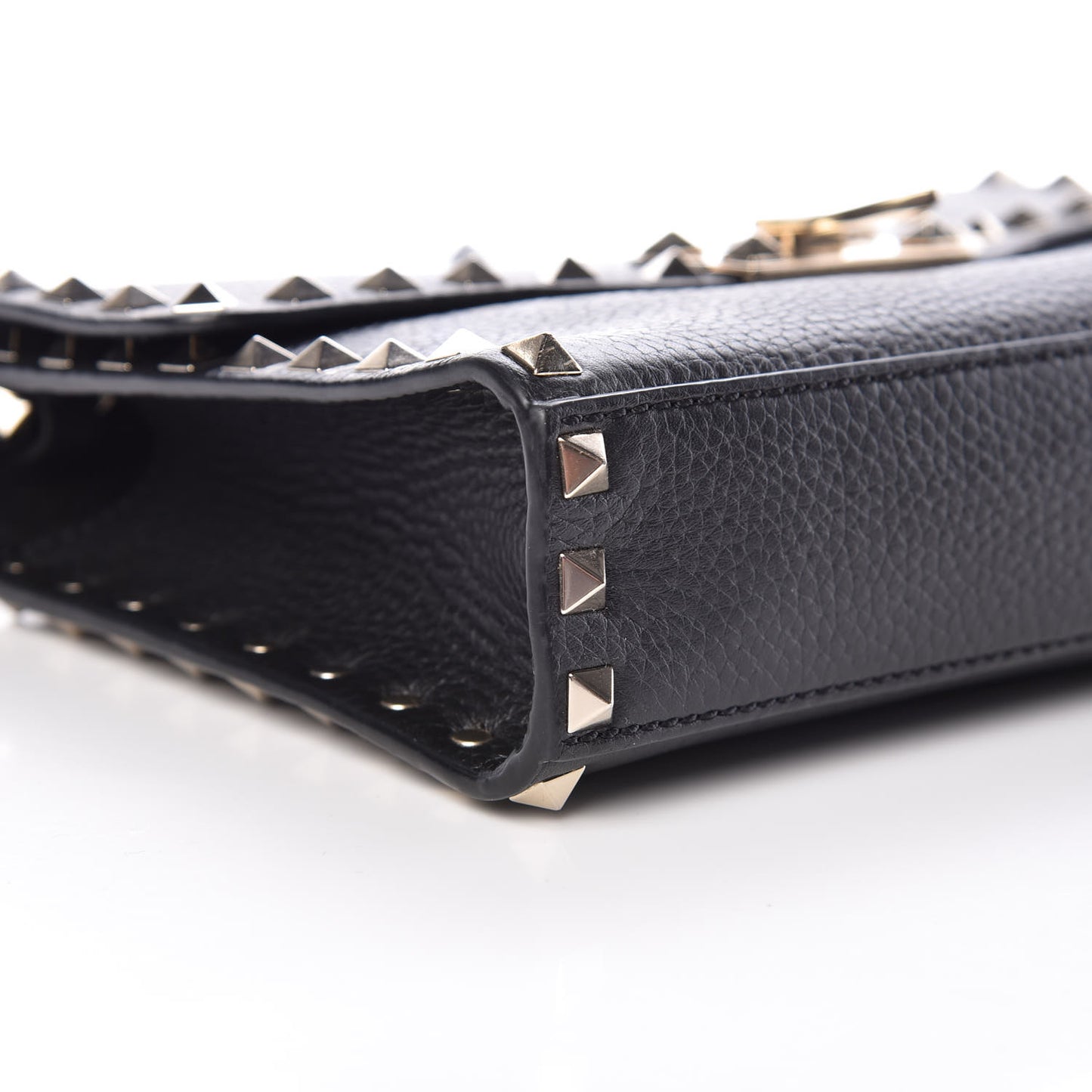 Pebbled Calfskin Medium Rockstud Flip Lock Crossbody Bag Black