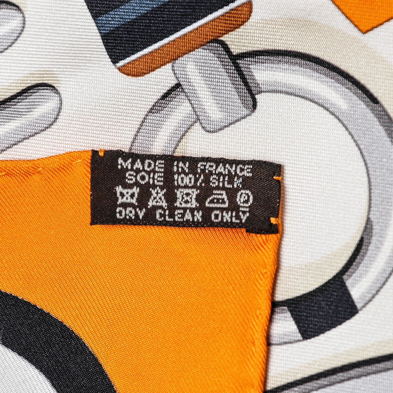 Hermes Silk Carré en Boucles Scarf 90 Créme Orange Marron 6 of 6