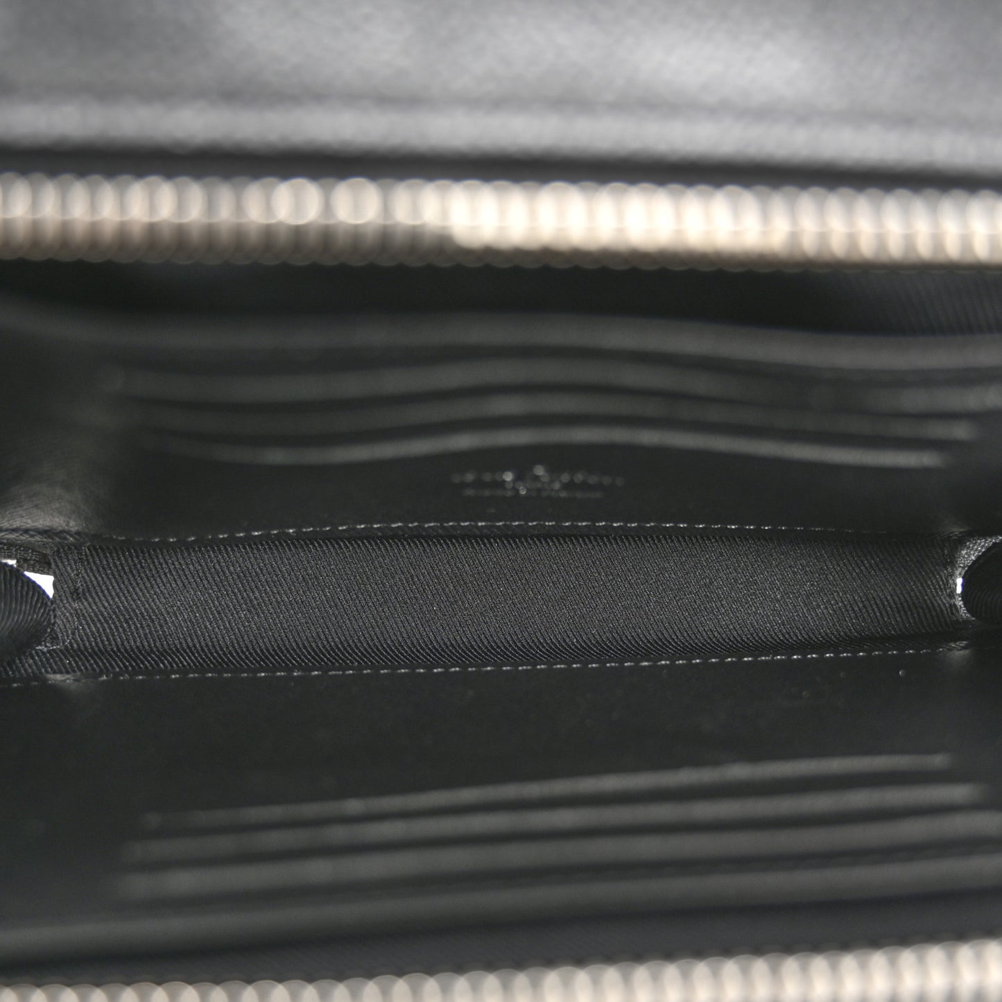 Damier Graphite Alpha Wearable Wallet