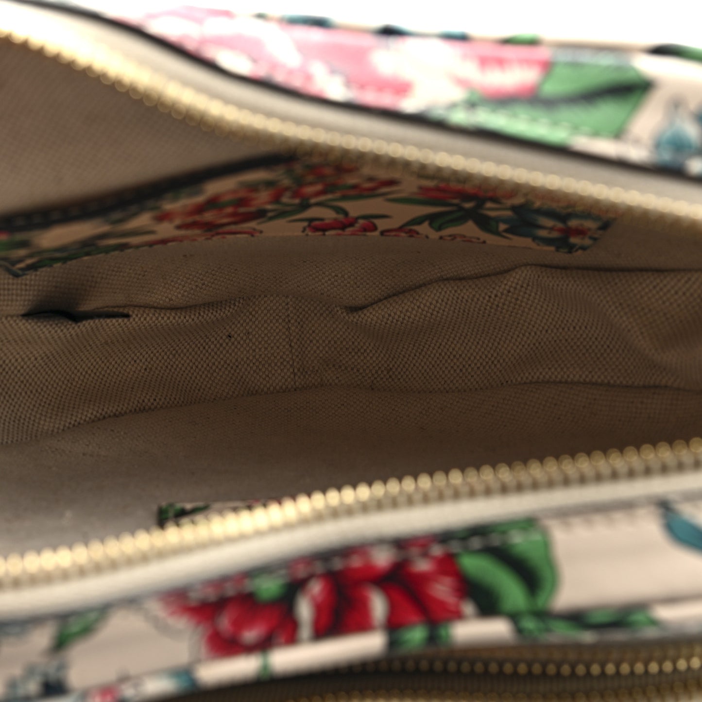 Calfskin Matelasse Diagonal Brit Roses Print Mini Interlocking G Heart Shoulder Bag  White Multicolor