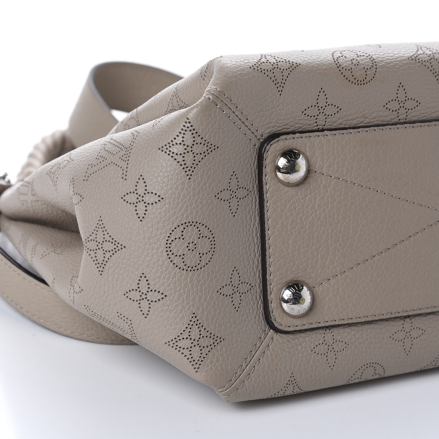 Louis Vuitton Mahina Babylone Chain BB Galet 7 of 11