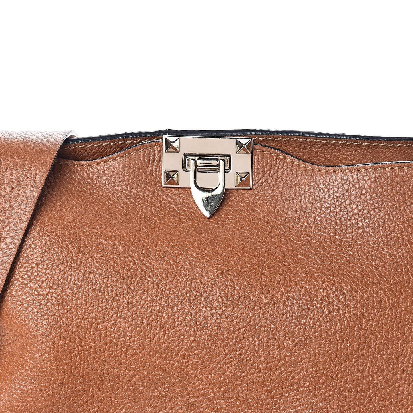 Pebbled Calfskin Large Rockstud Flip-Lock Messenger Bag Light Cuir