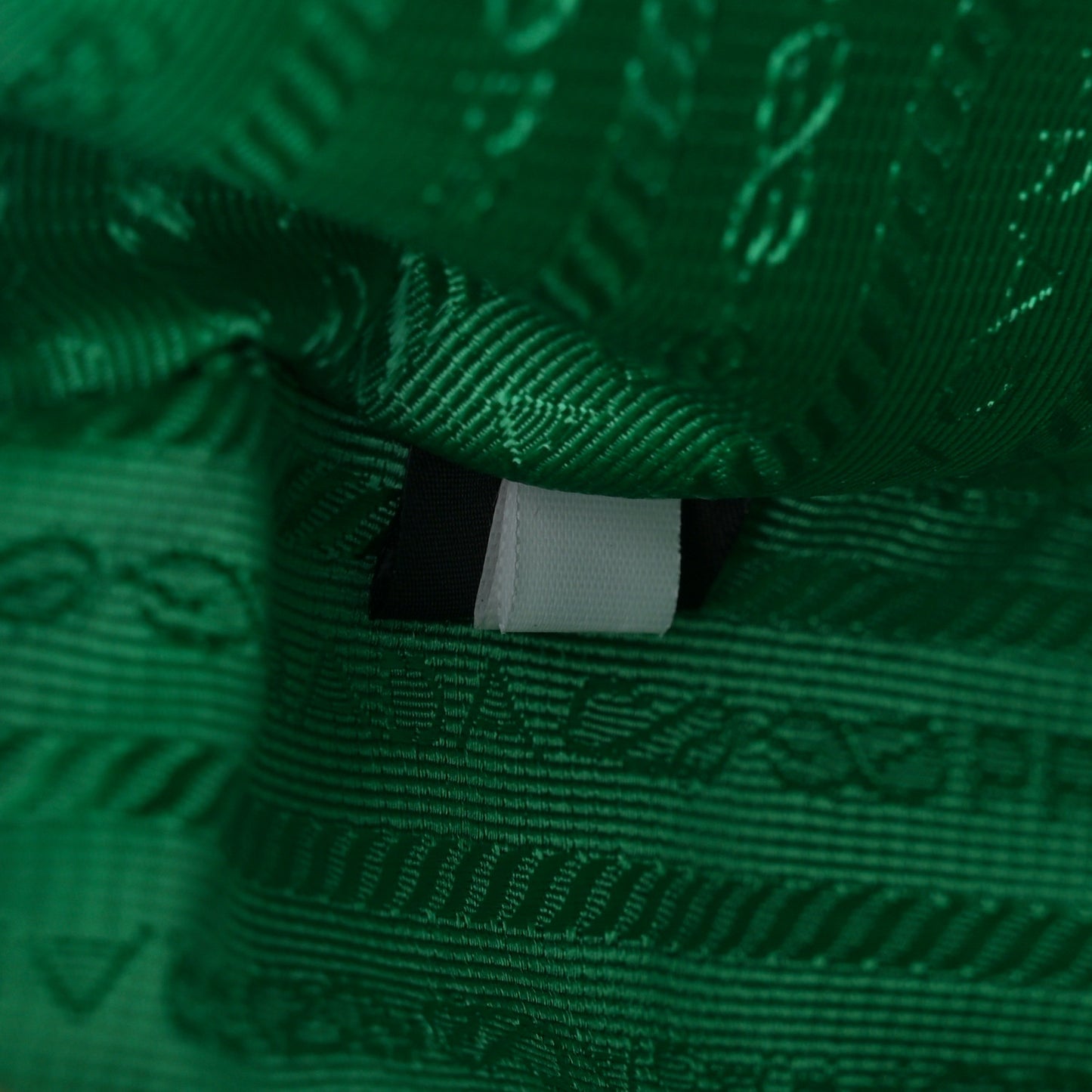 Saffiano Lux Re-Edition 2005 Shoulder Bag Mango