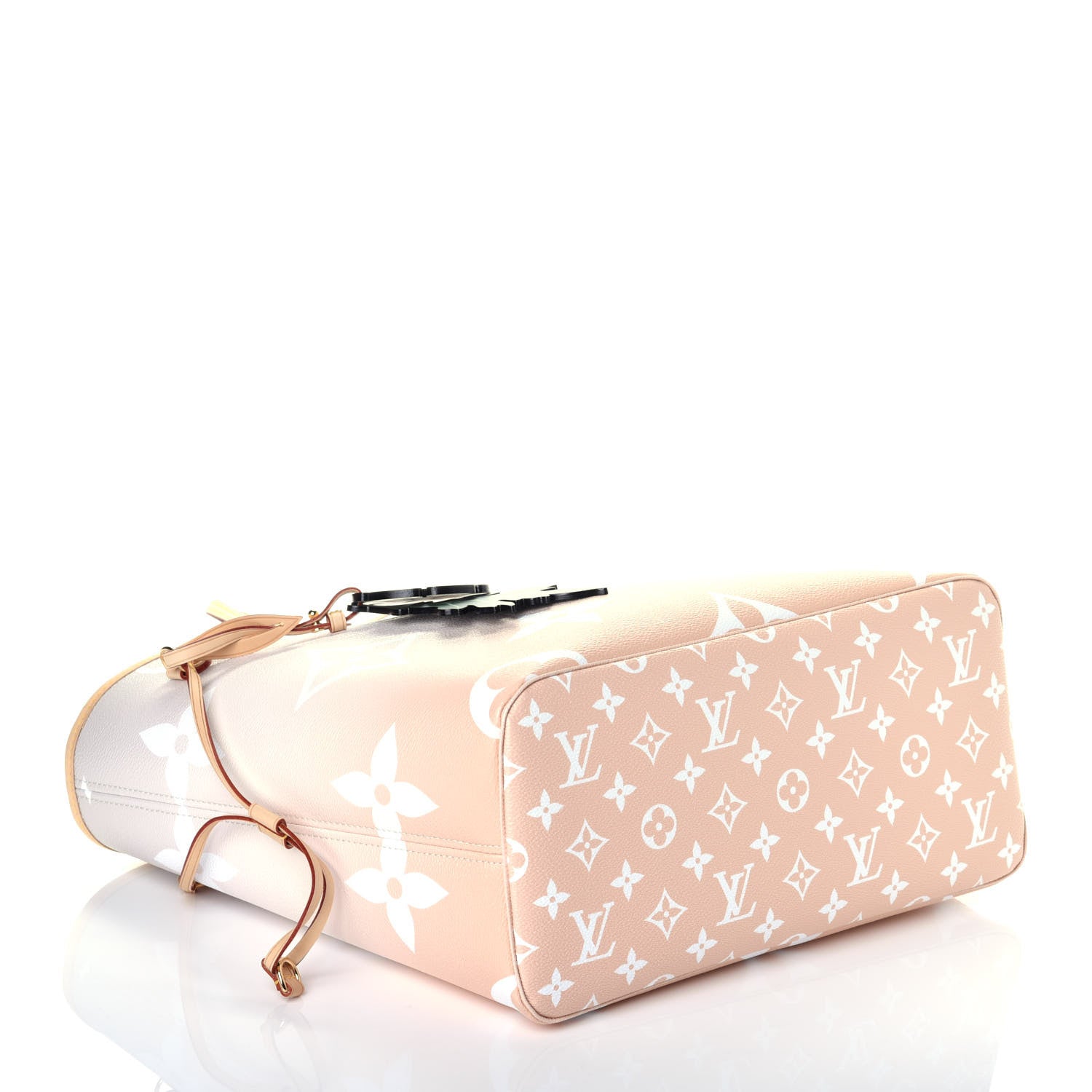 Louis Vuitton Monogram Giant By The Pool Neverfull MM Brume 4 of 10