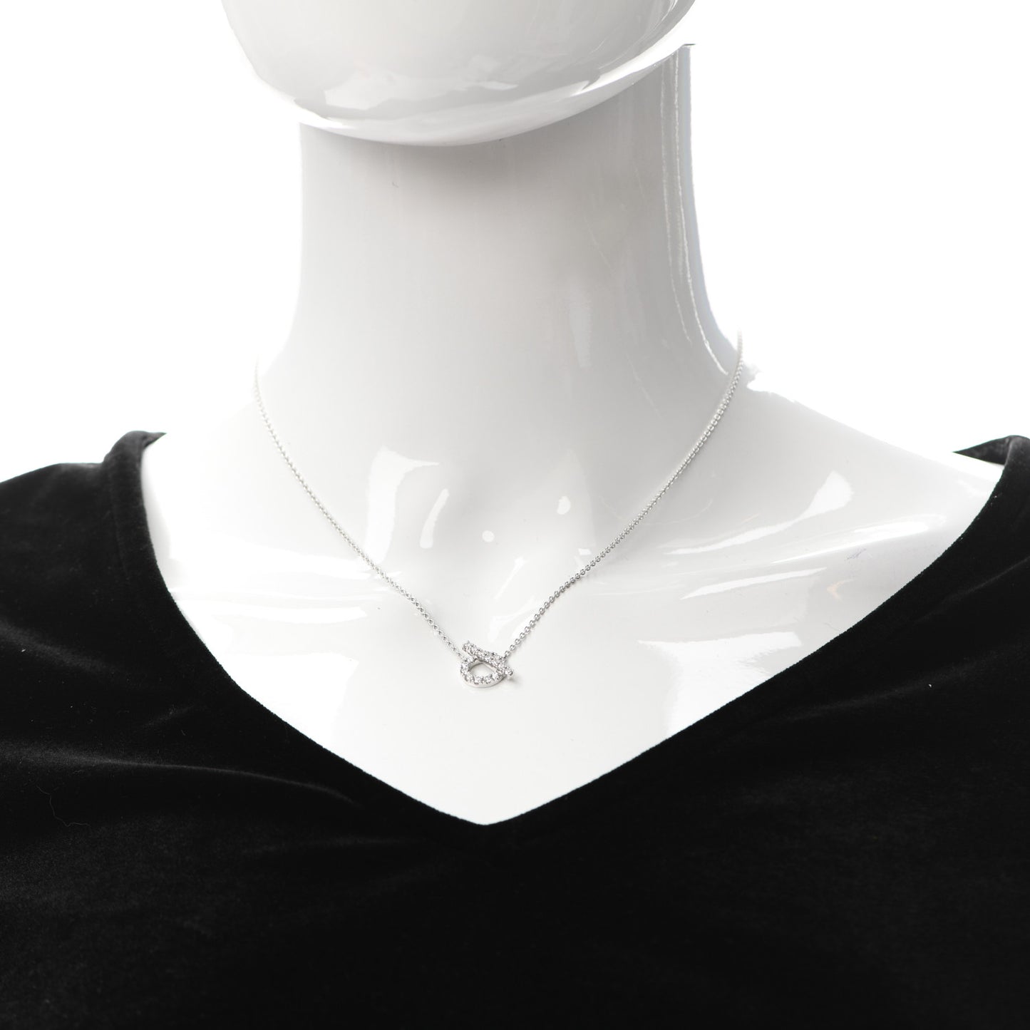 18K White Gold Diamond Finesse Pendant Necklace