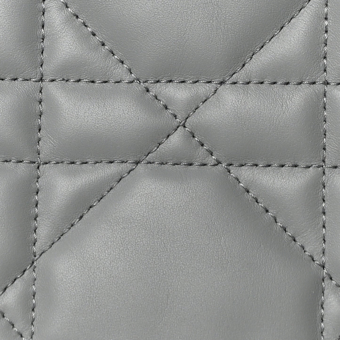 Calfskin Macrocannage Large Toujours Grey