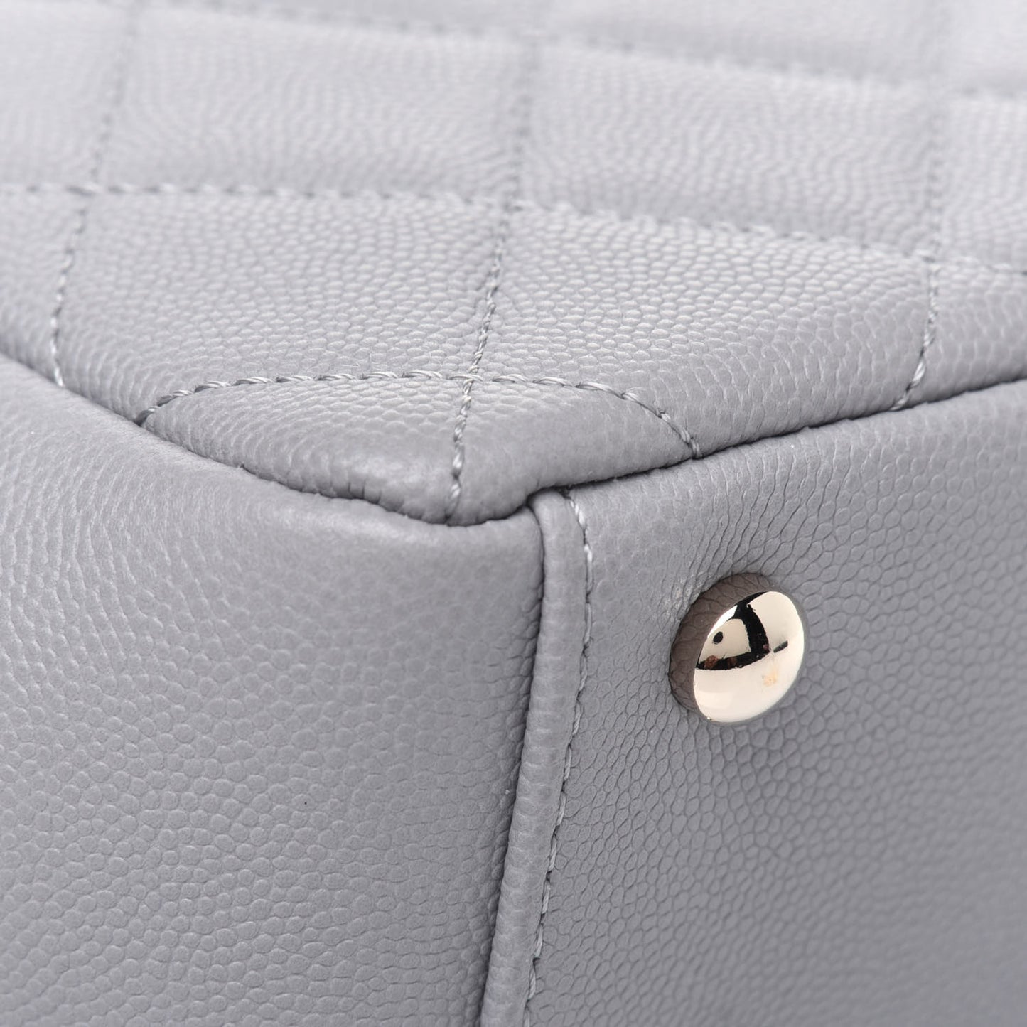 Caviar Quilted Small Business Affinity Flap Grey