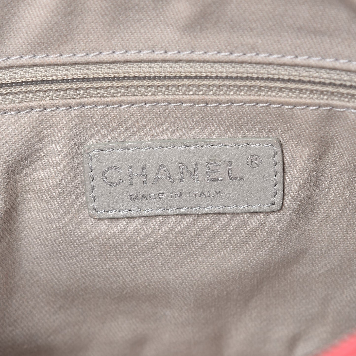 Caviar Quilted Medium Easy Flap Coral