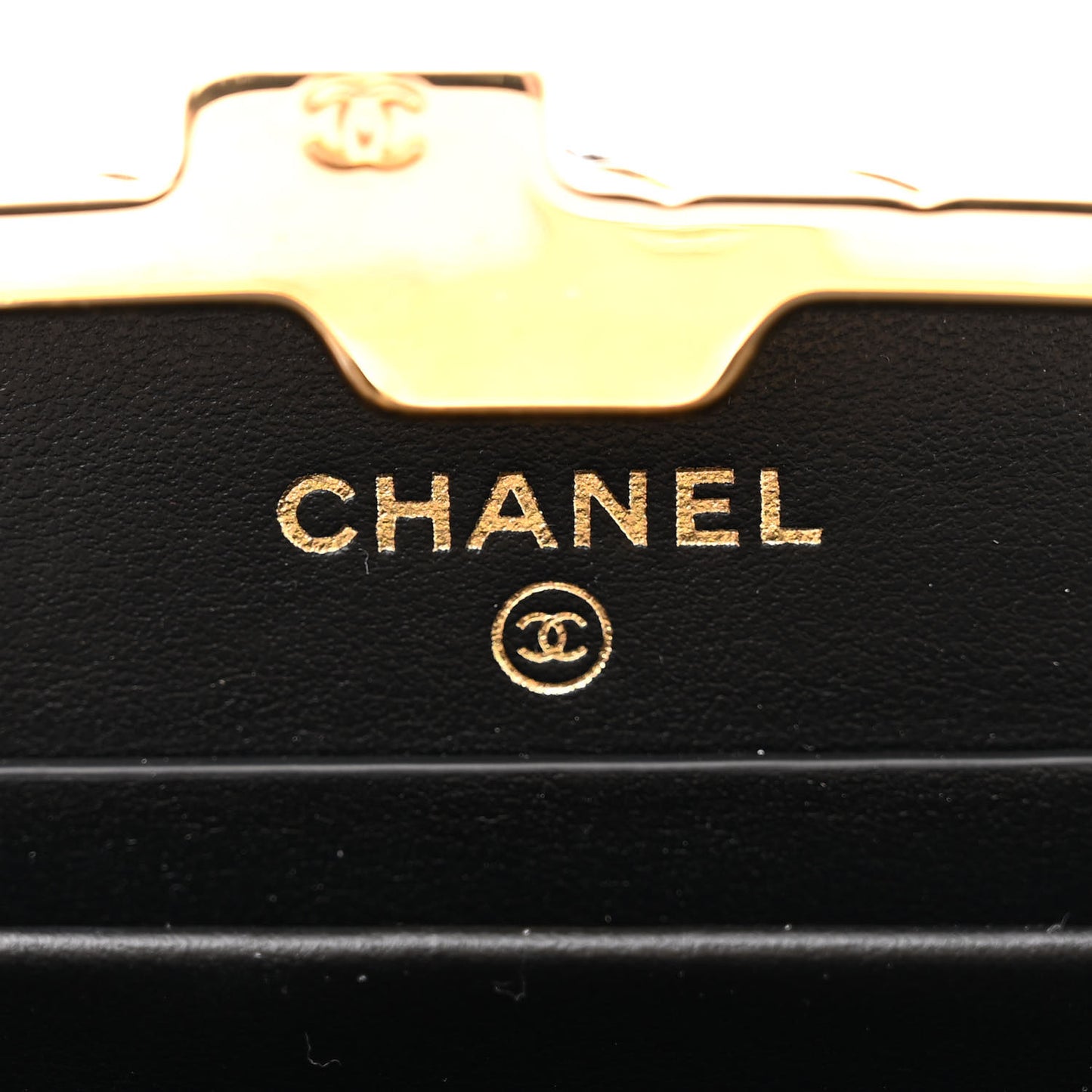 Glazed Goatskin Quilted Small Box With Chain Black