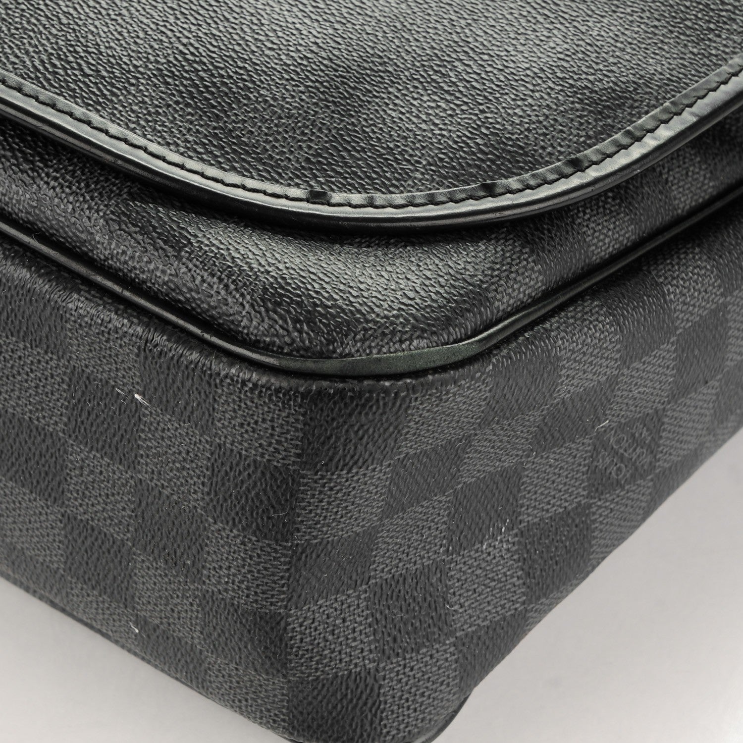 Louis Vuitton Damier Graphite Daniel GM 8 of 9