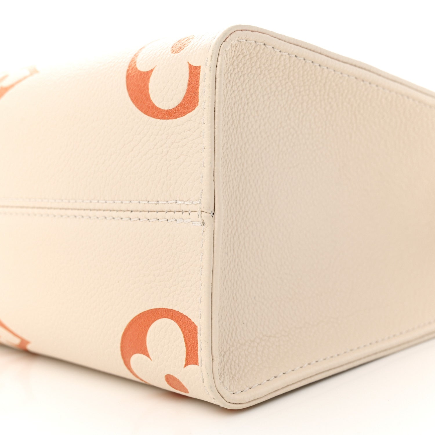 Louis Vuitton Empreinte Monogram Giant By The Pool Onthego PM Neutral Gradient 9 of 12