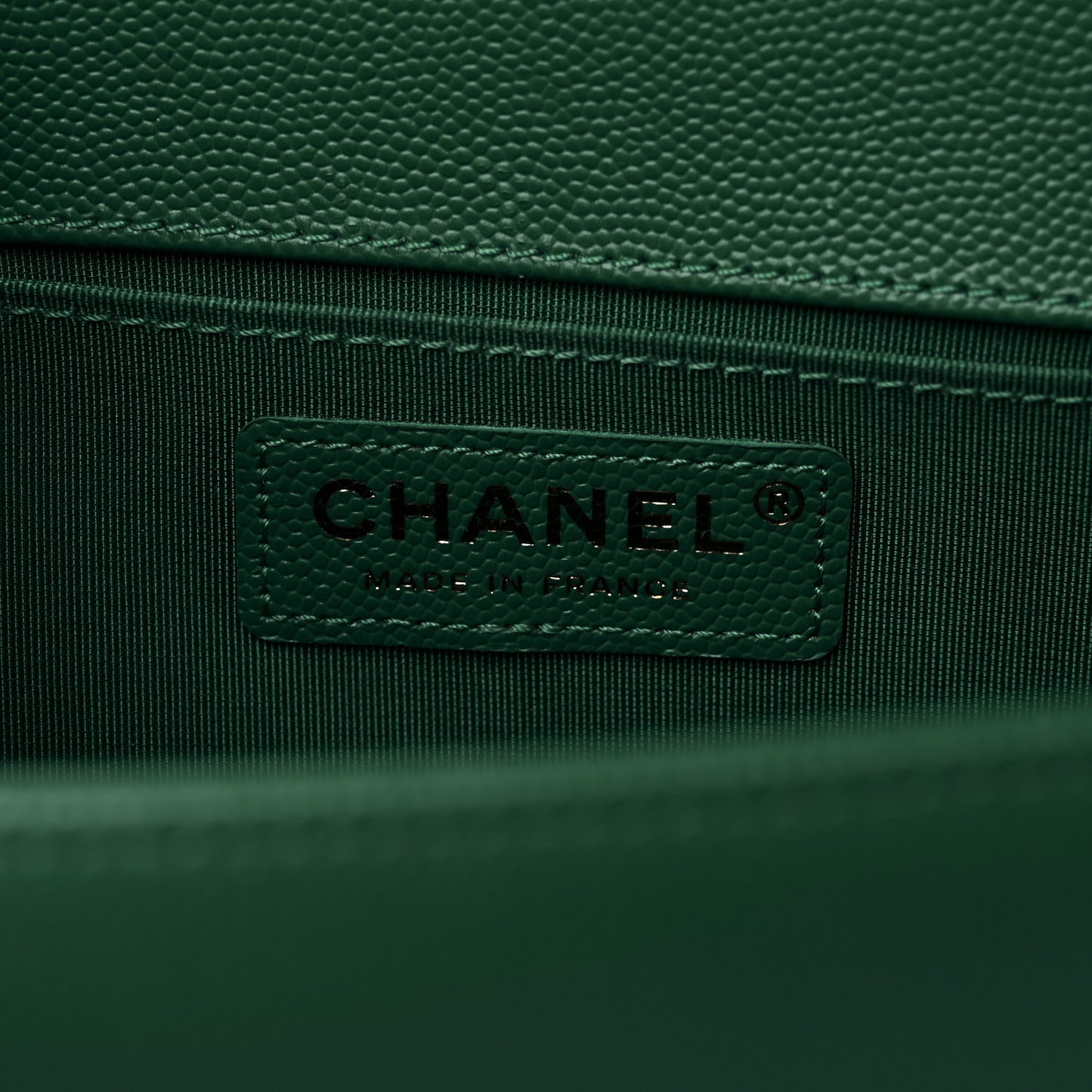 Caviar Quilted Medium Boy Flap Green