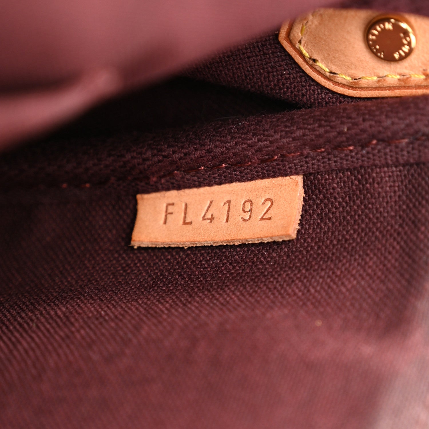 Louis Vuitton Monogram Favorite MM 7 of 10