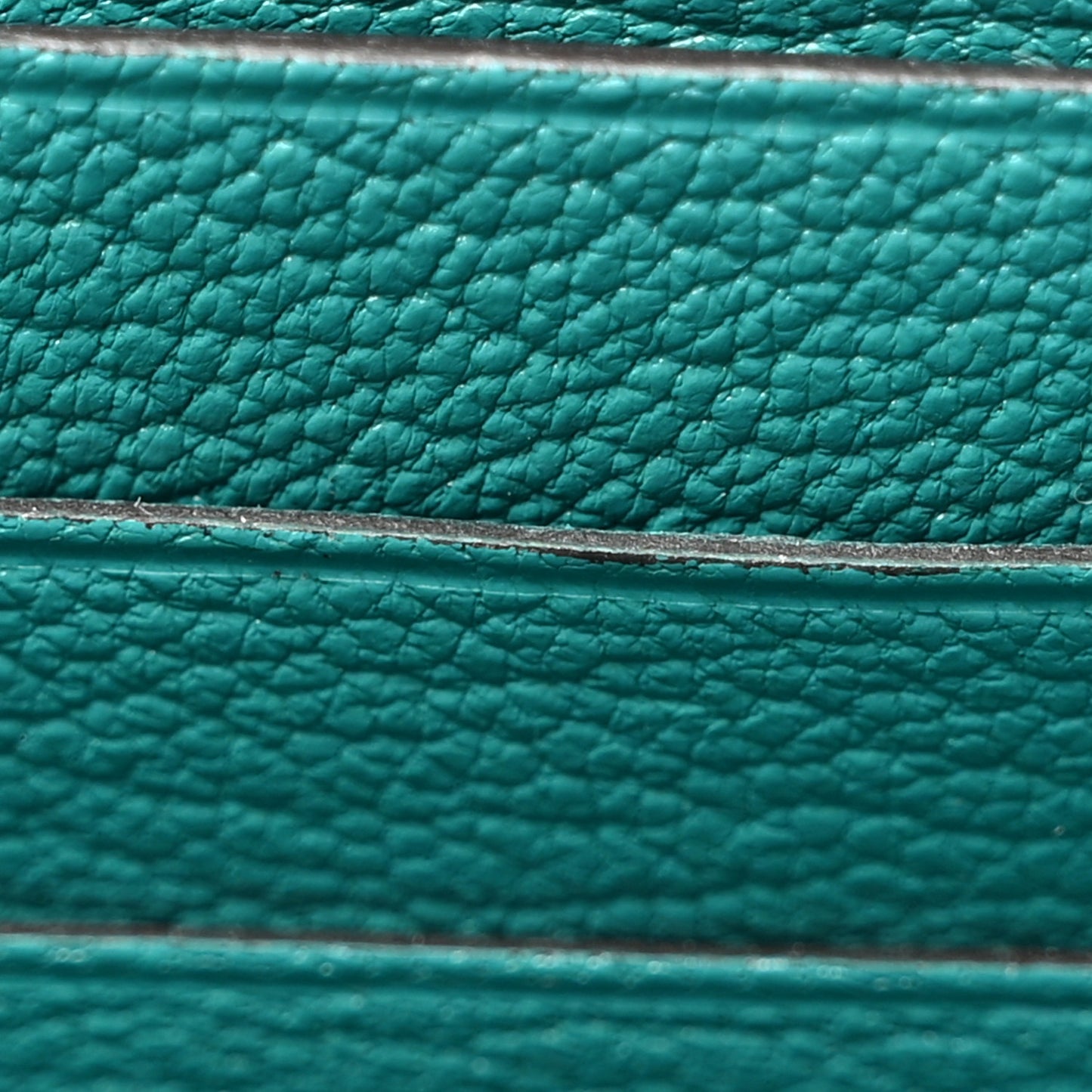 Chevre Mysore Kelly Longue Wallet Bleu Paon