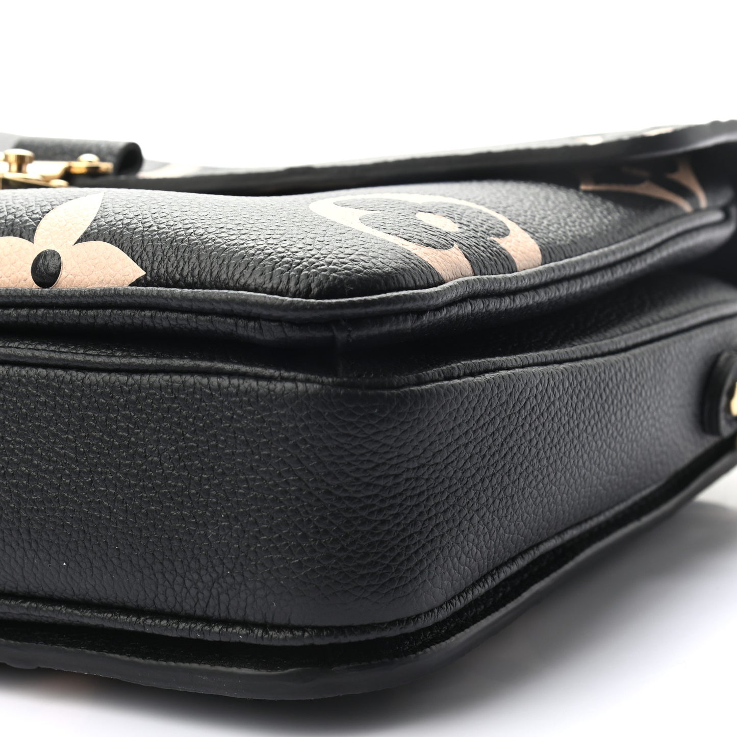 Empreinte Monogram Giant Pochette Metis Black Beige