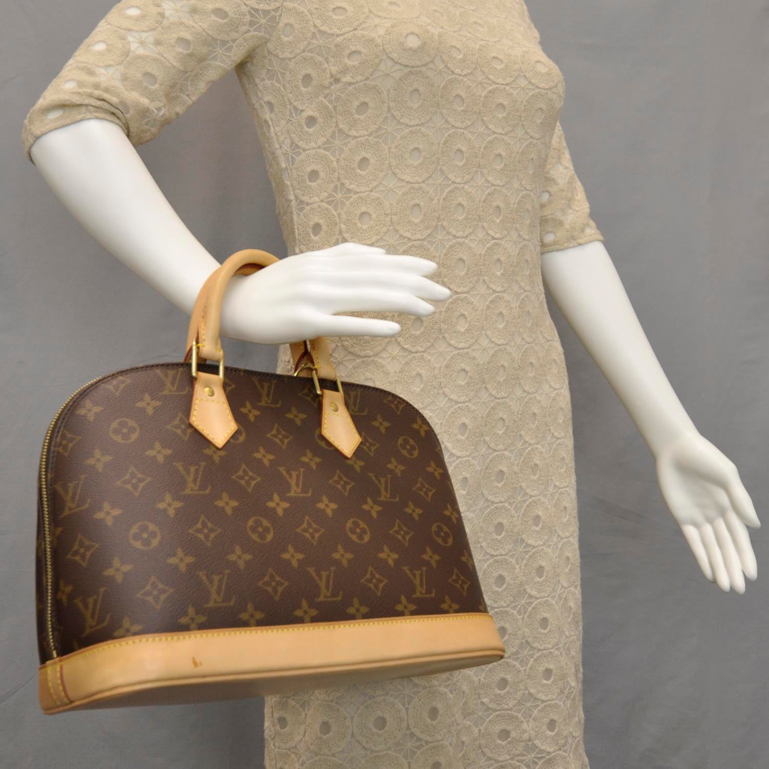 Louis Vuitton Monogram Alma PM 3 of 10
