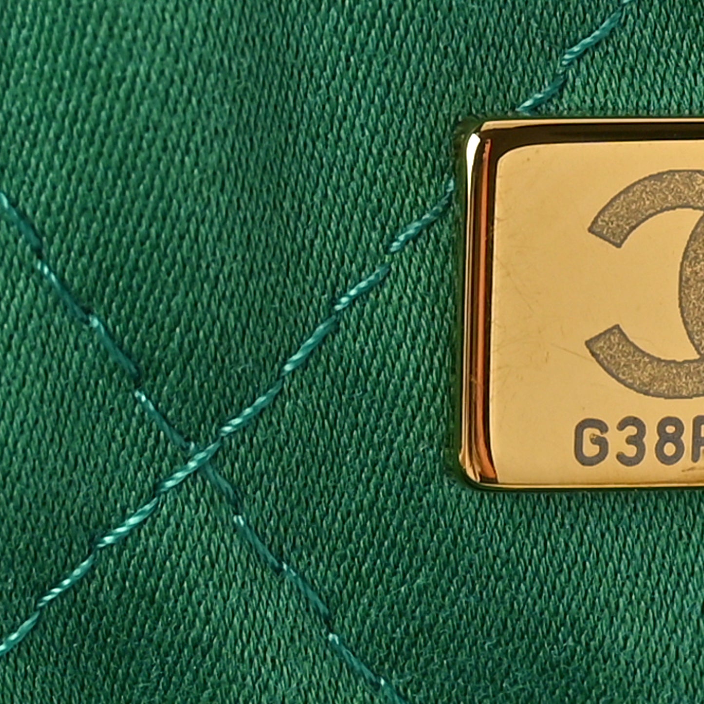 Shiny Calfskin Quilted Chanel 22 Green