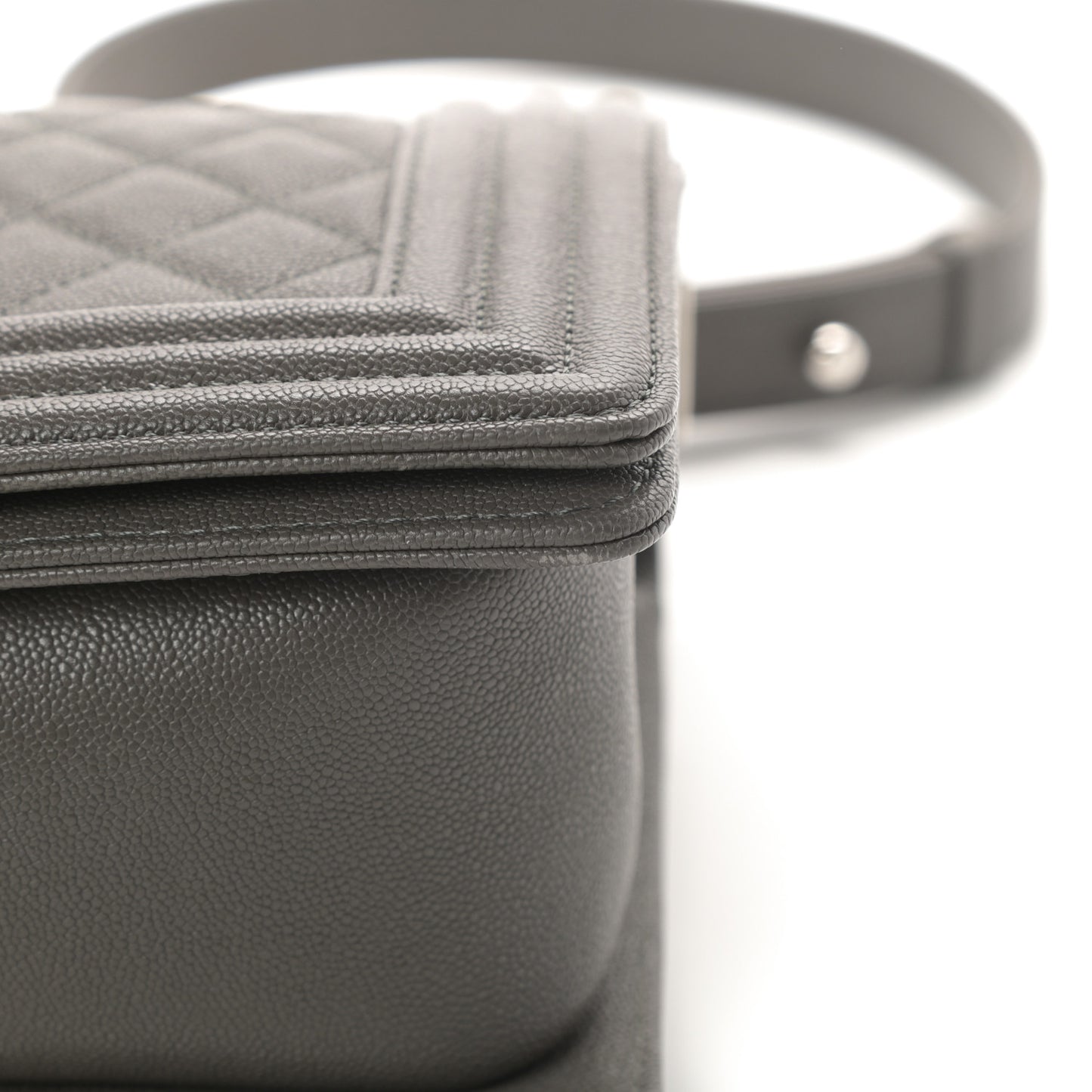 Caviar Quilted Medium Boy Flap Grey