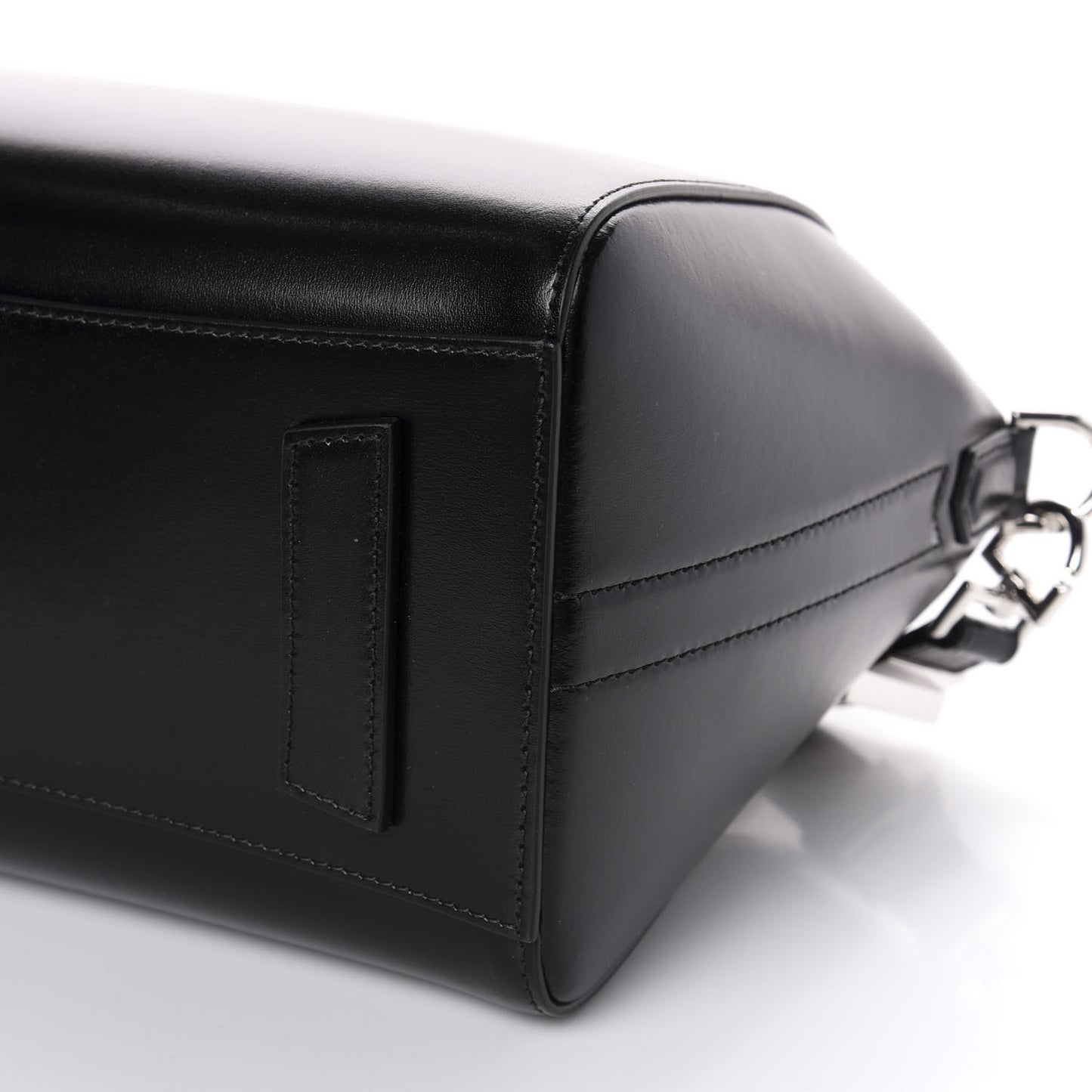 Shiny Lord Calfskin Small Antigona Black