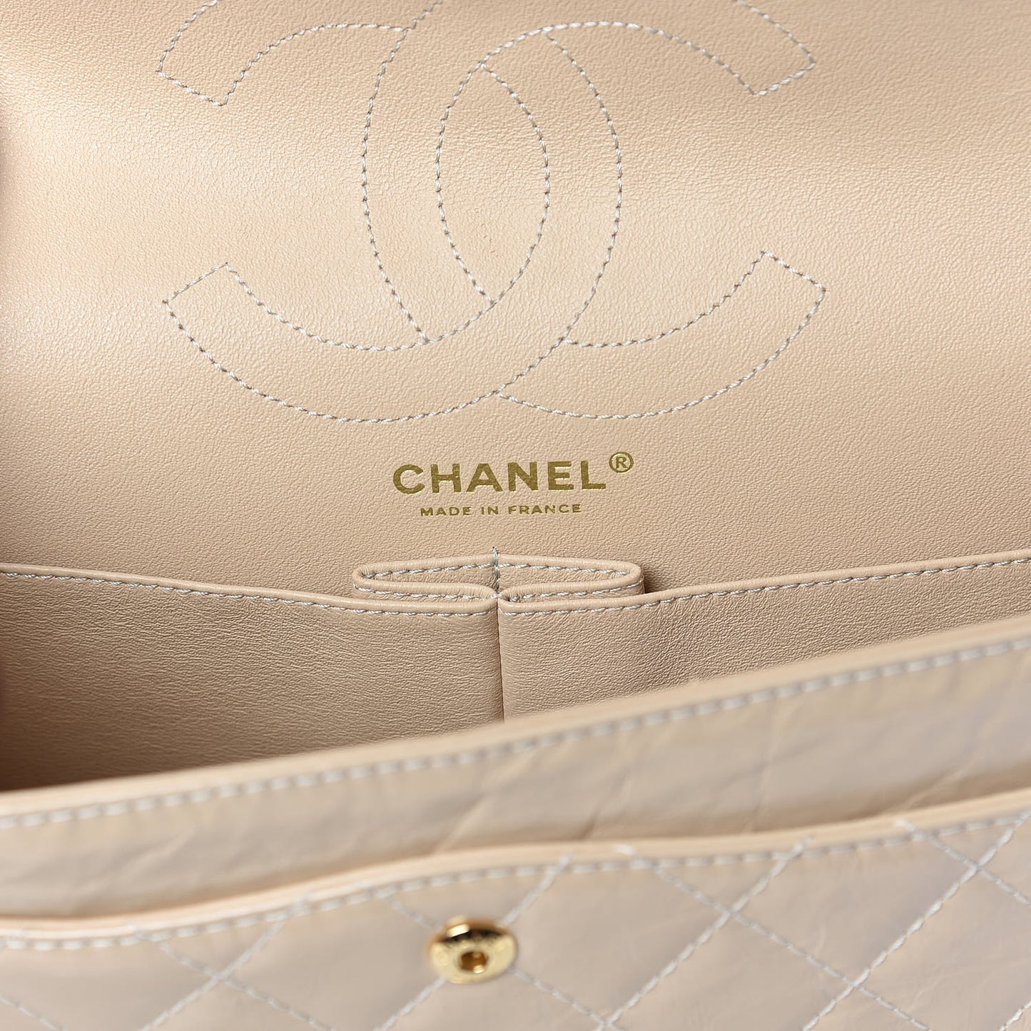Distressed Patent Quilted 2.55 Reissue 226 Flap Beige
