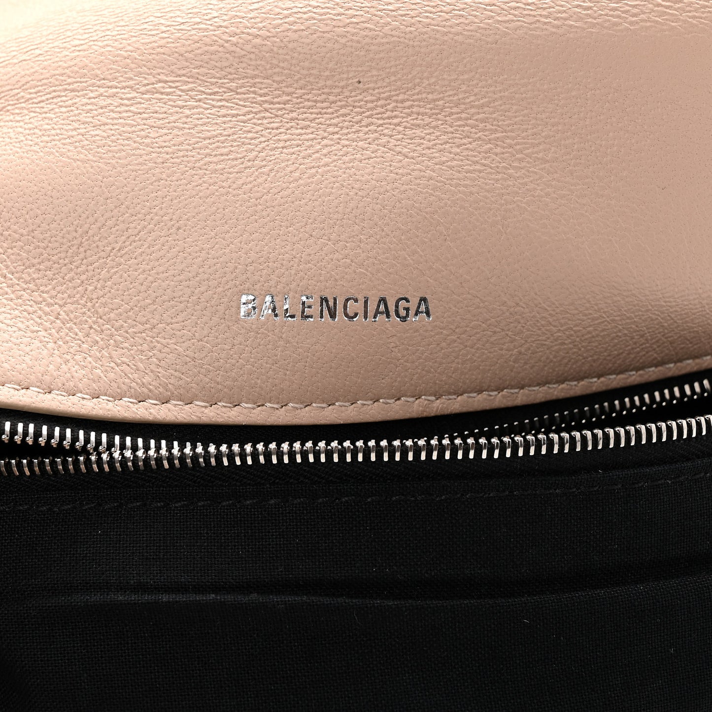 Nappa Calfskin Quilted Touch B Puffy Clutch Light Beige