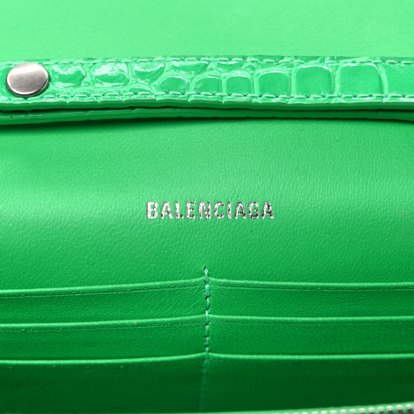 Shiny Calfskin Crocodile Embossed Hourglass Chain Bag Vivid Green