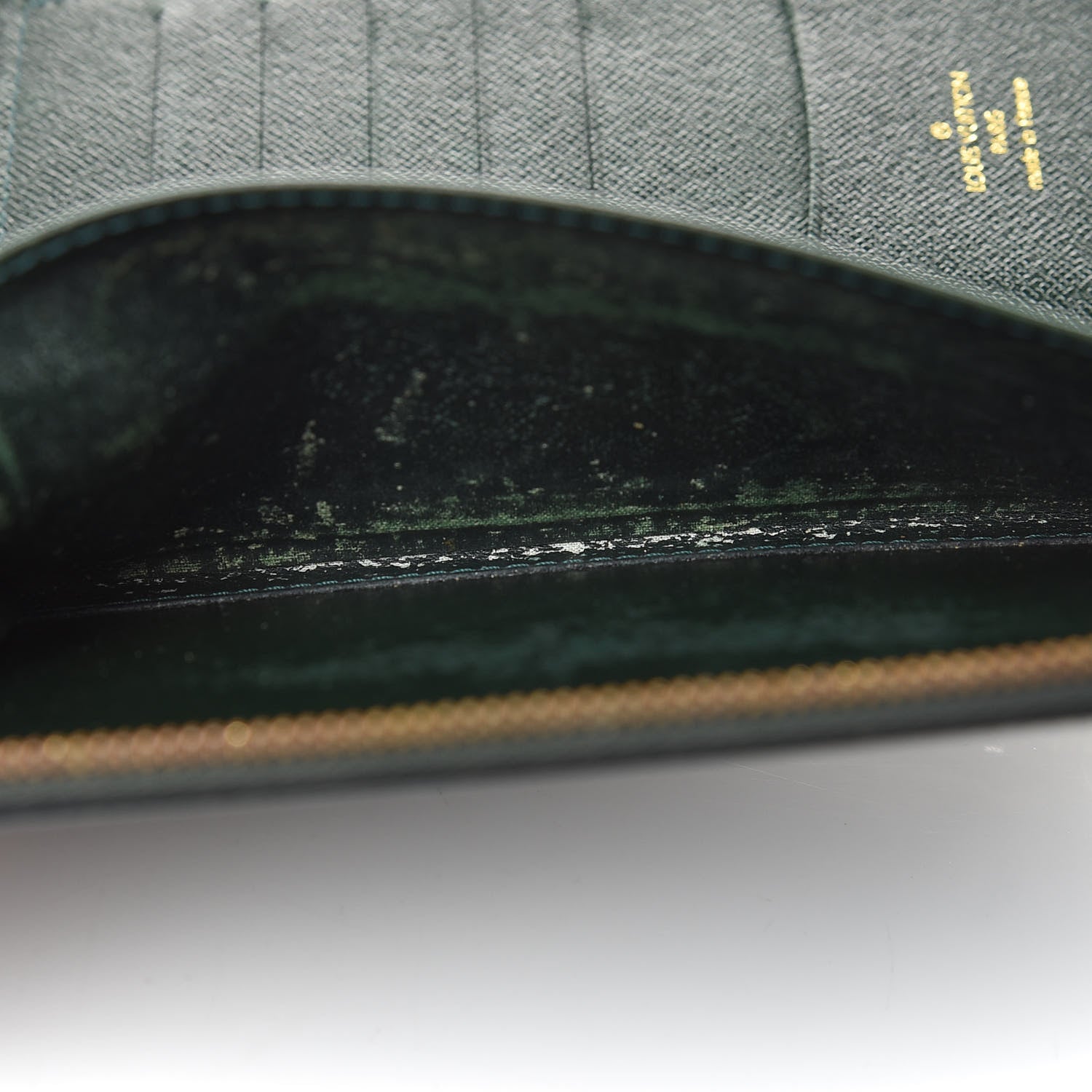 Louis Vuitton Taiga Atoll Travel Organizer Epicea 7 of 8