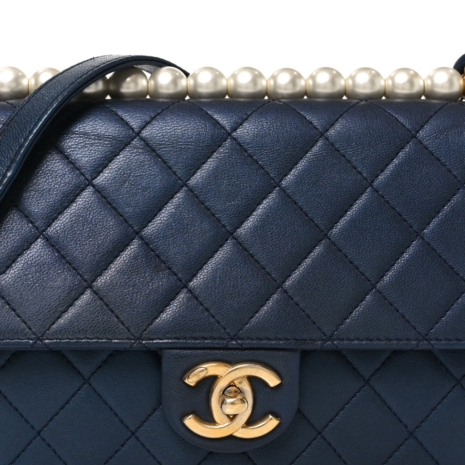 CHANEL ネイビー キルティング バッグ Chanel 22 Mini Denim Blue Quilted Jean Stitched Crossbody Hobo Bag