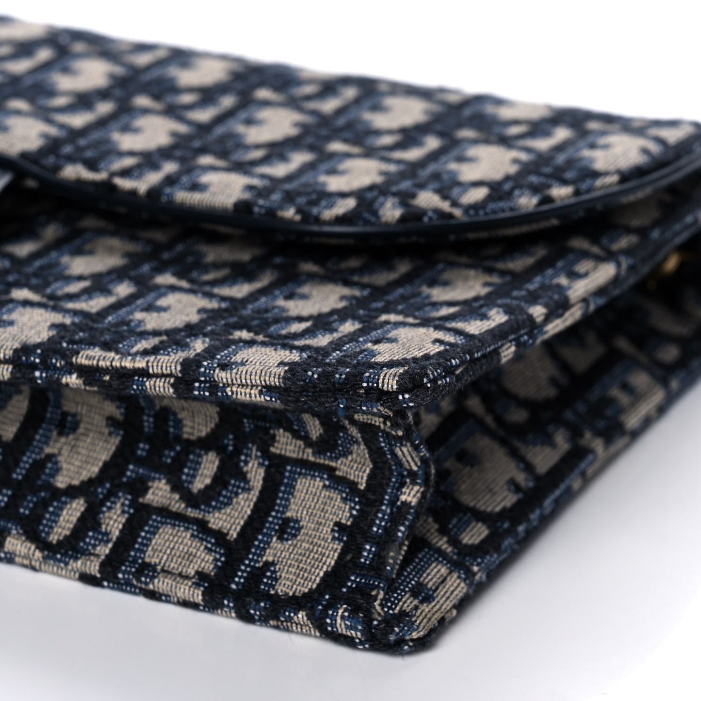 Oblique Saddle Chain Pouch Blue