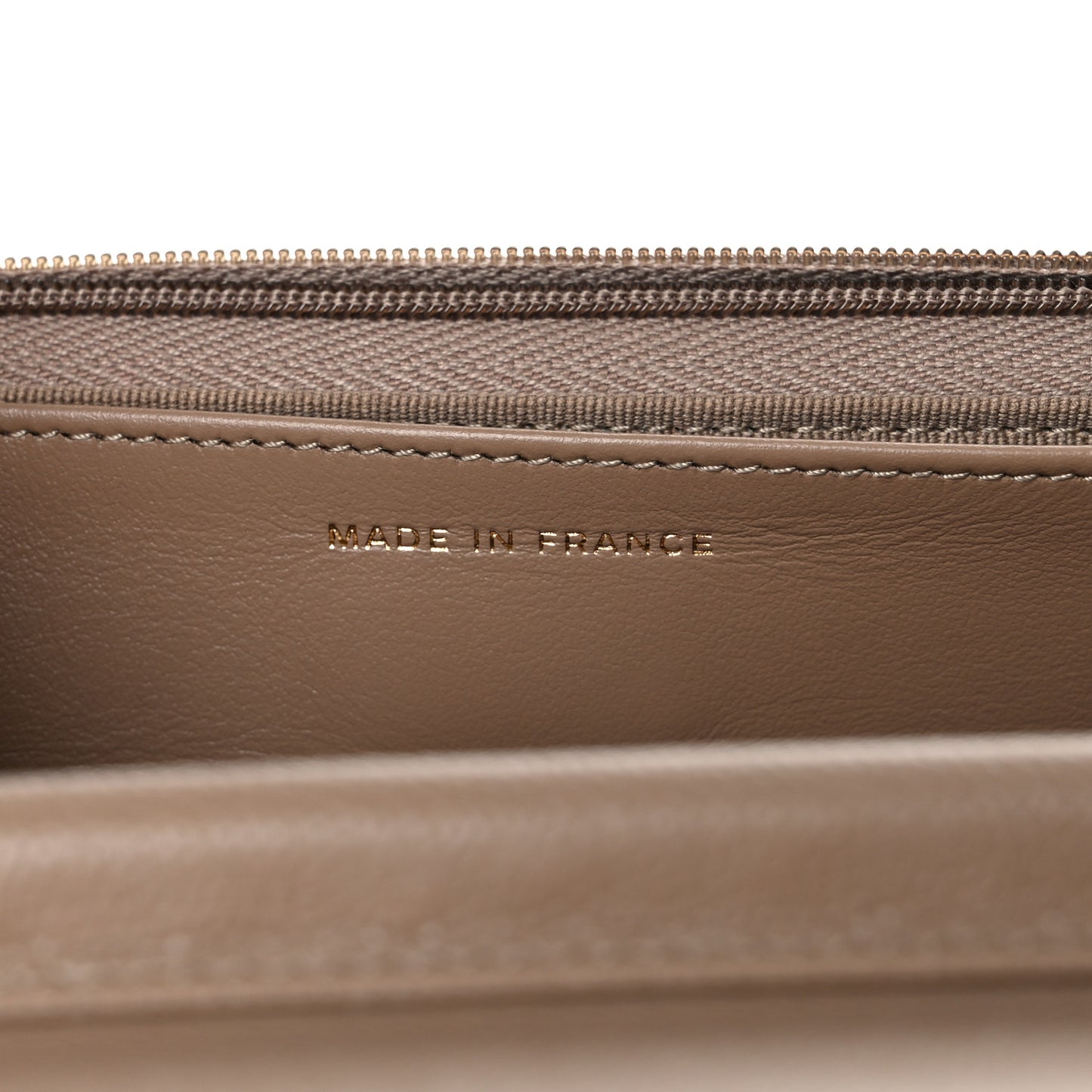 Caviar Quilted Wallet On Chain WOC Beige